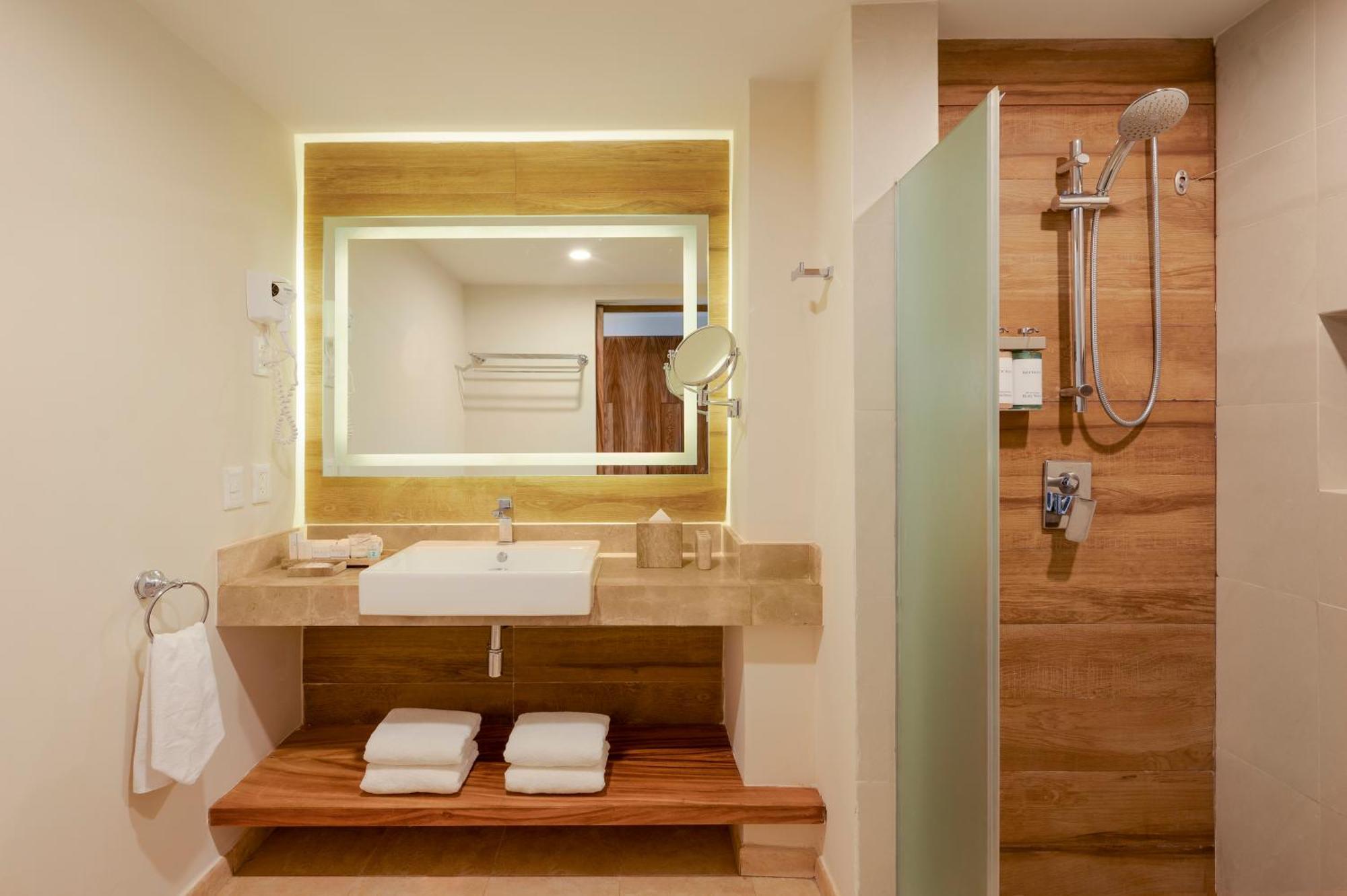Habitación Doble Deluxe - vistas a la laguna