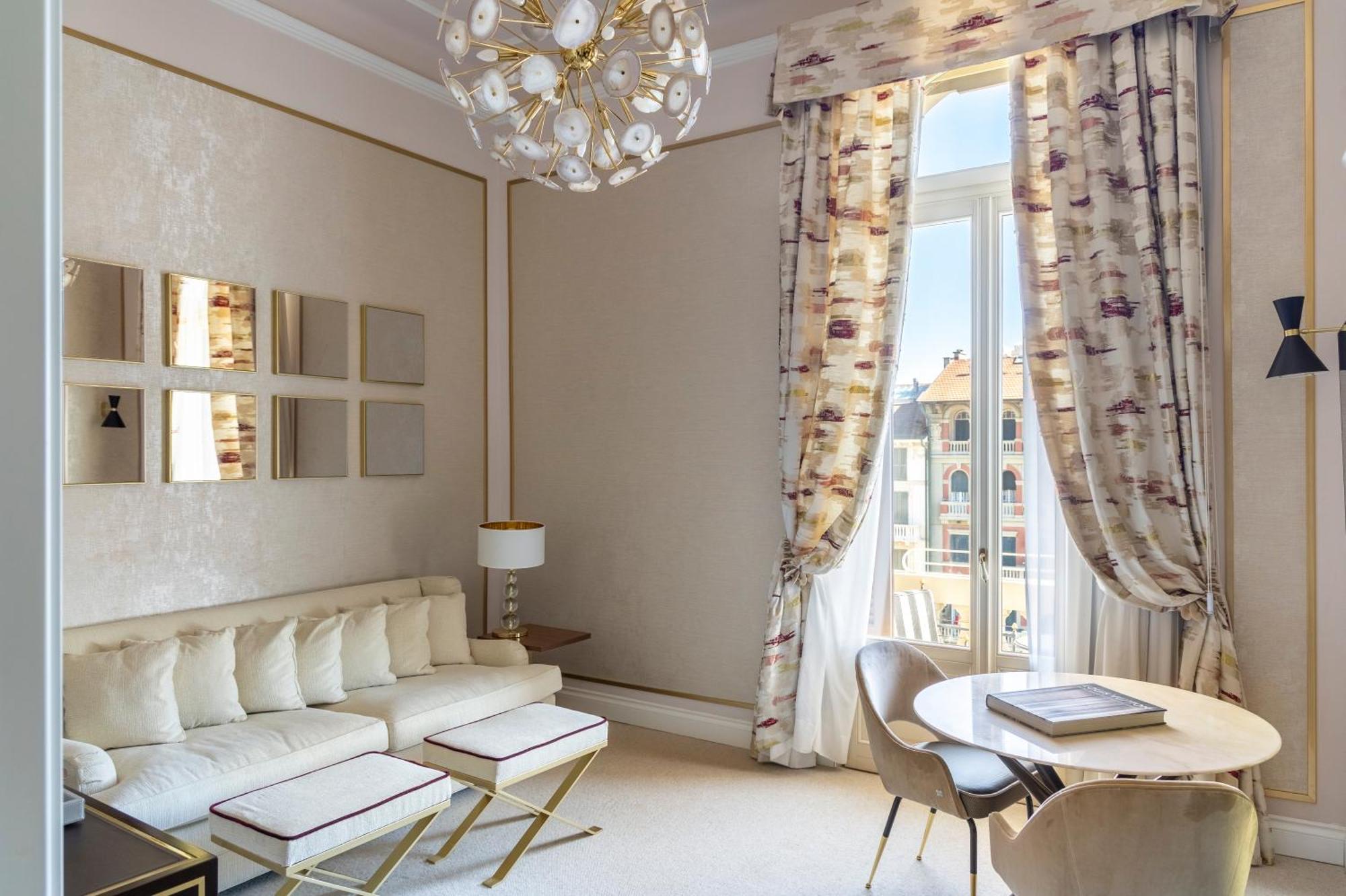 One-Bedroom Suite with Partial Sea View,1613661378:JPEG