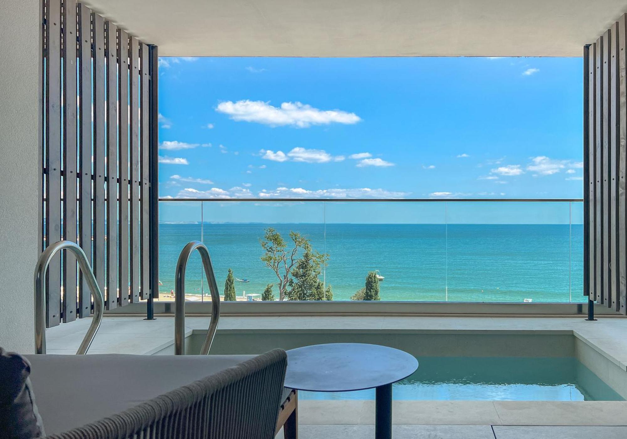 Deluxe SWIM-UP (16+) Double Sea View Room,1620302501:JPEG