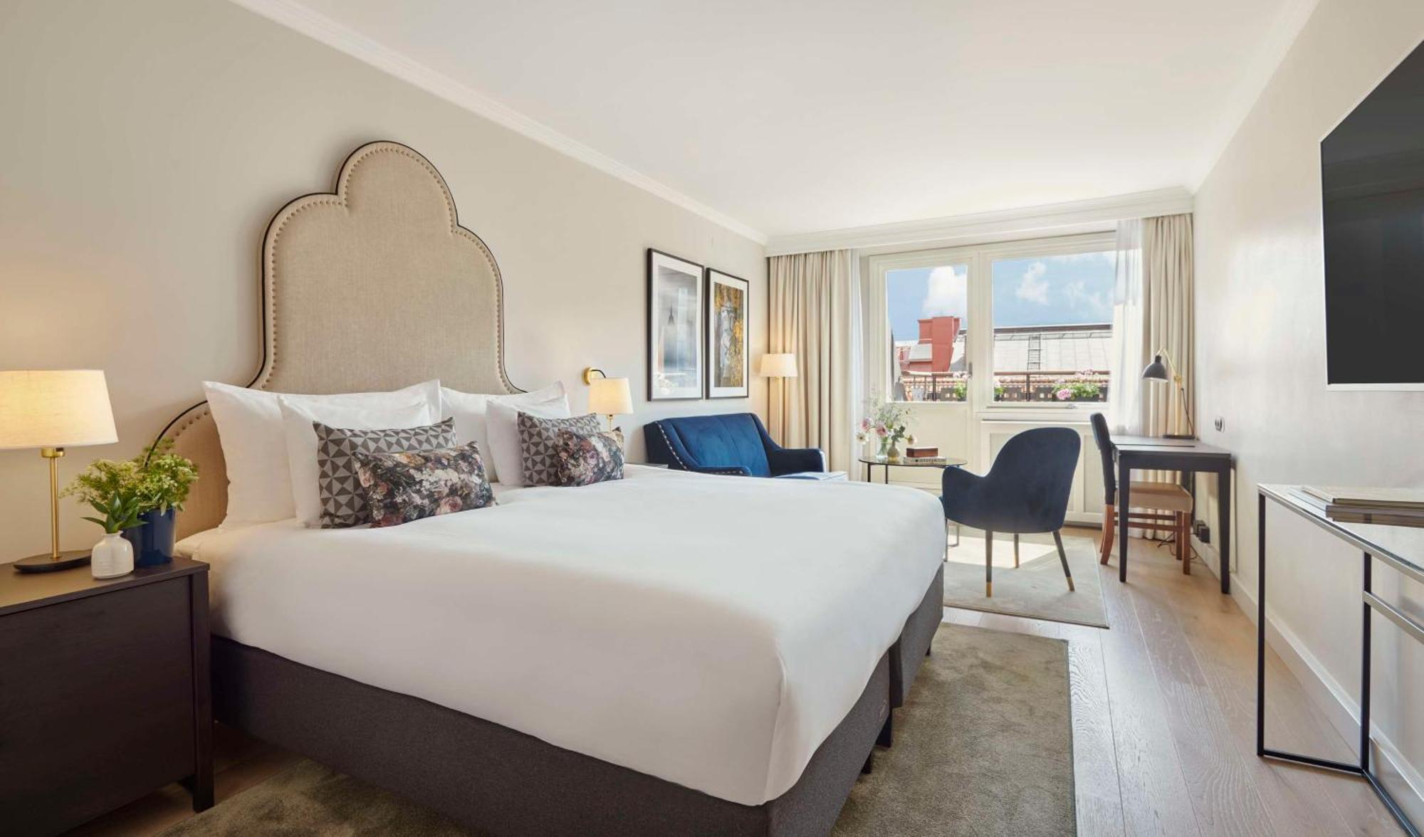 Deluxe King Room Balcony