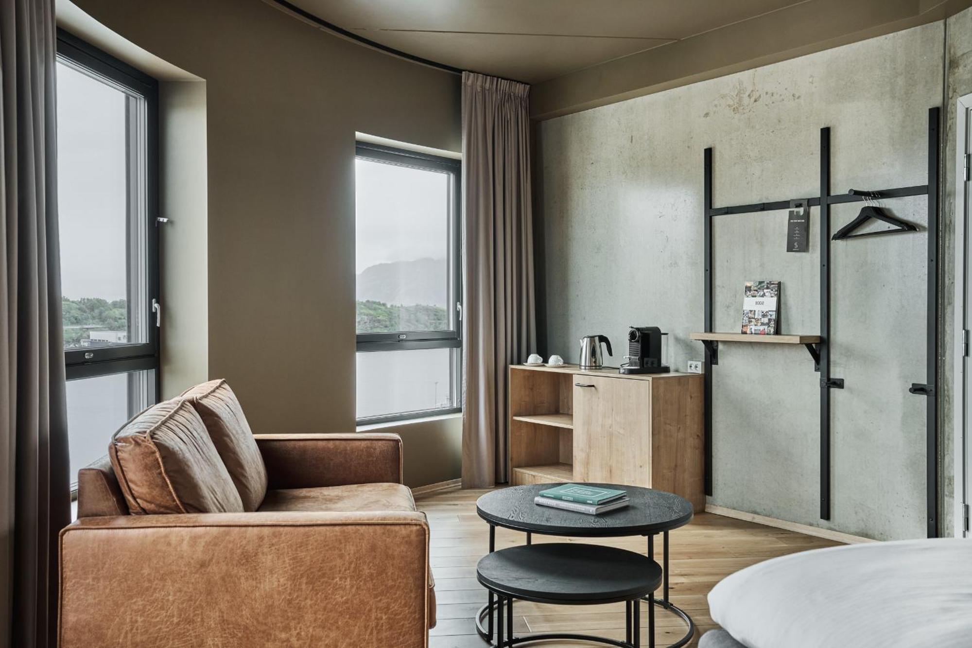 Superior King Room