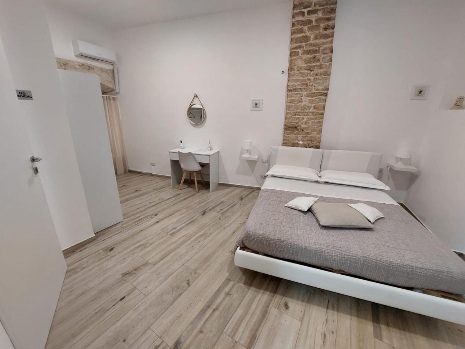 Double Room Private Bathroom