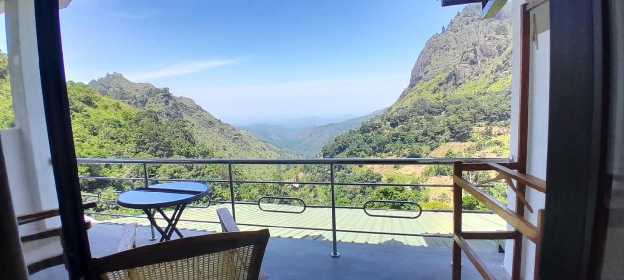 Deluxe Double Room with Balcony,1647731039:JPEG