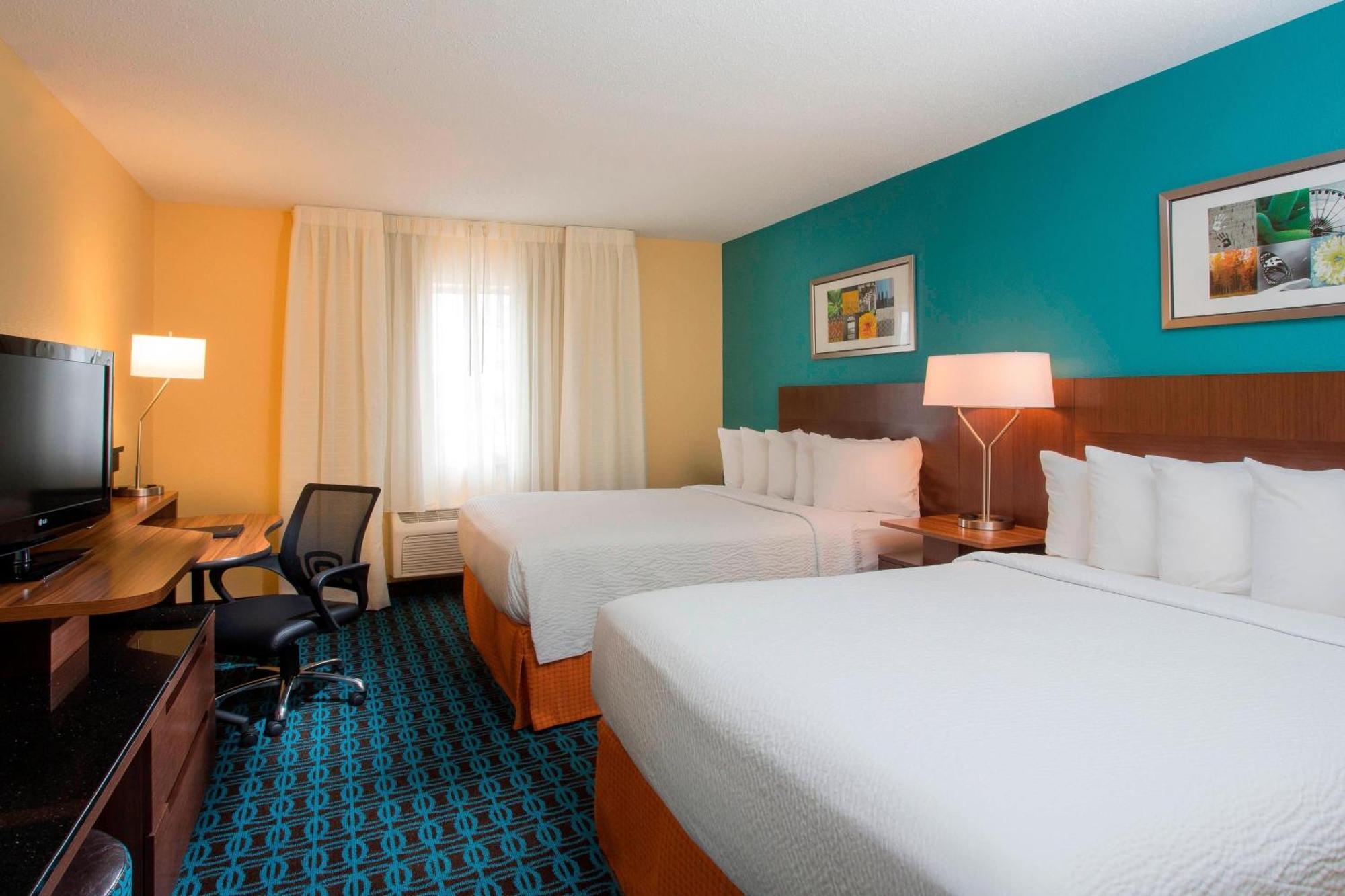 Queen Room with Two Queen Beds - Mobility/Hearing Accessible - Non-Smoking,1691992024:JPEG