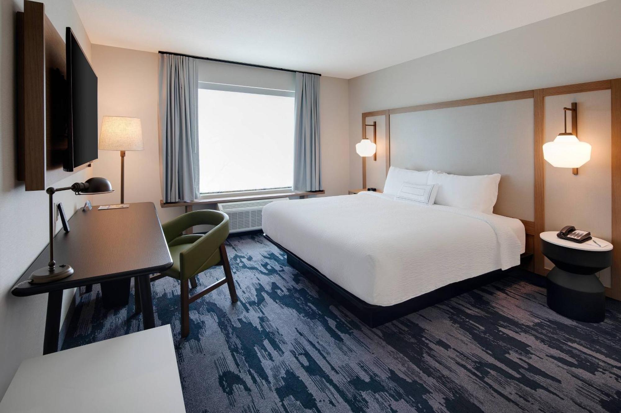King Room - Hearing Accessible,1633044365:JPEG