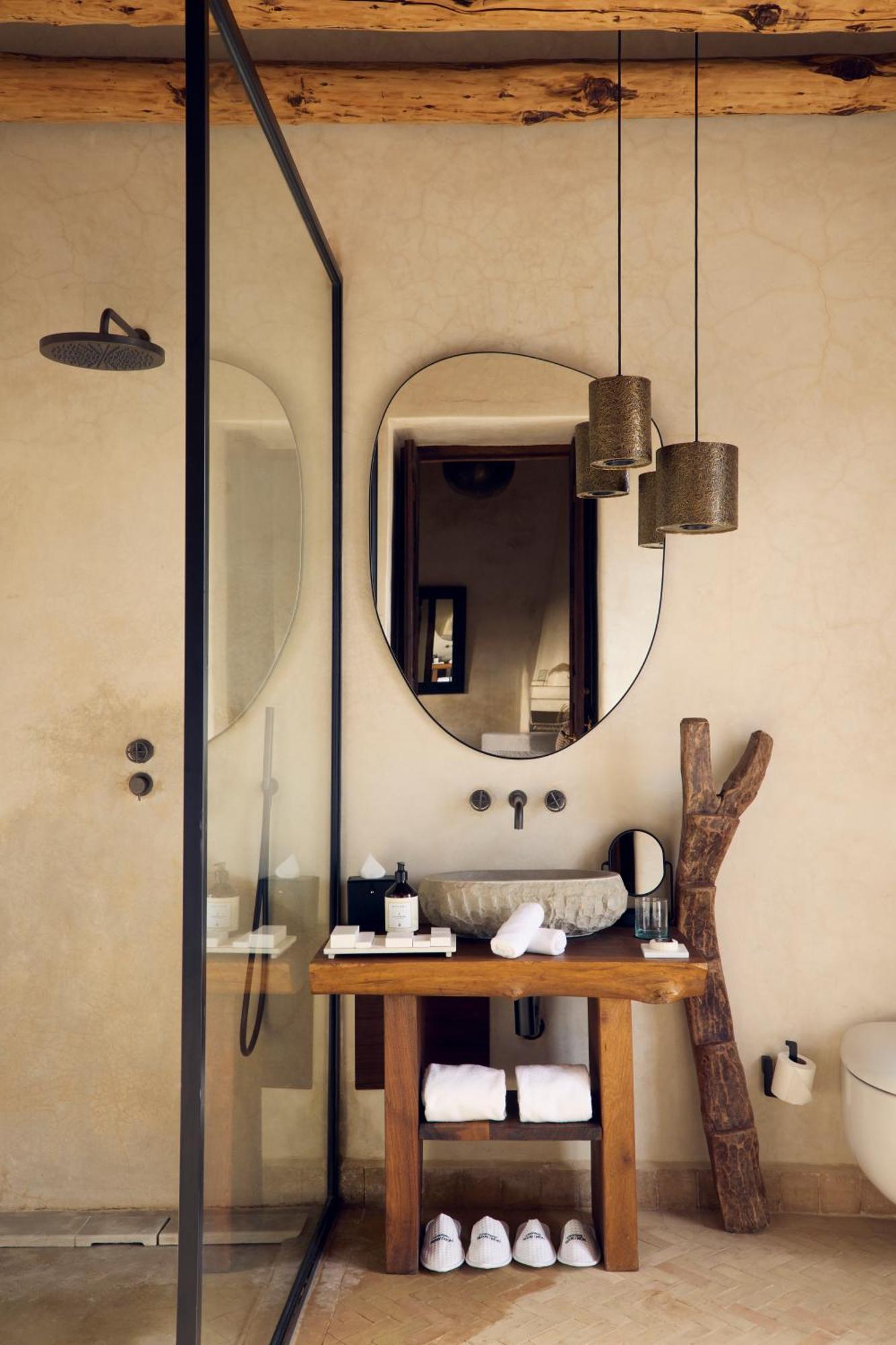 Nobu Riad
