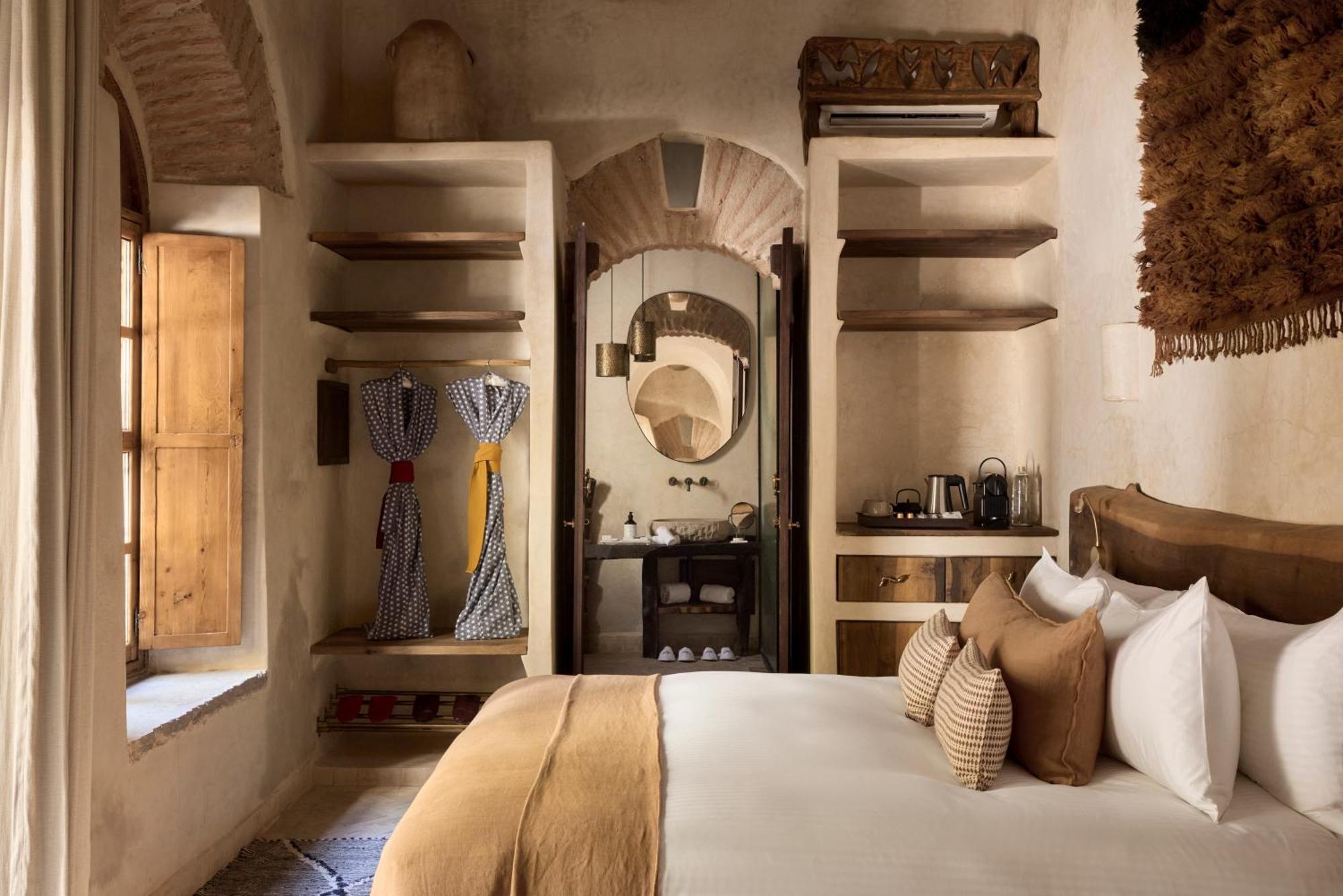 Nobu Riad