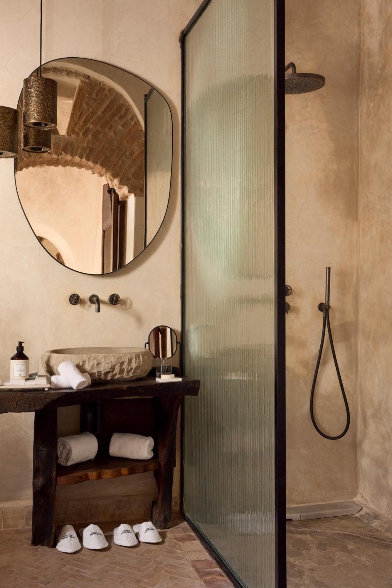 Nobu Riad