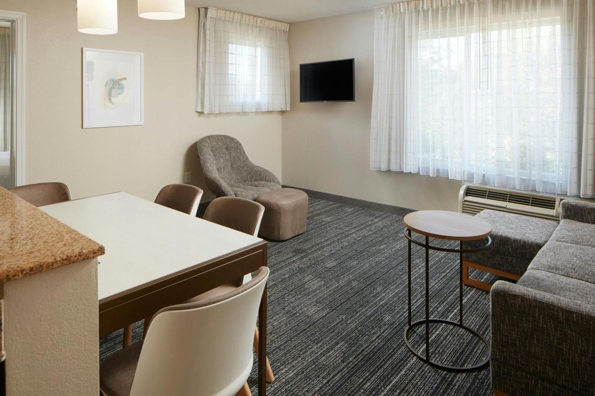 2 Bedroom Suite