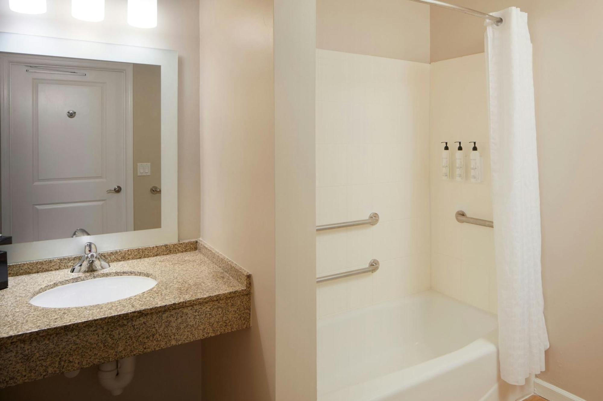 2 Bedroom Suite