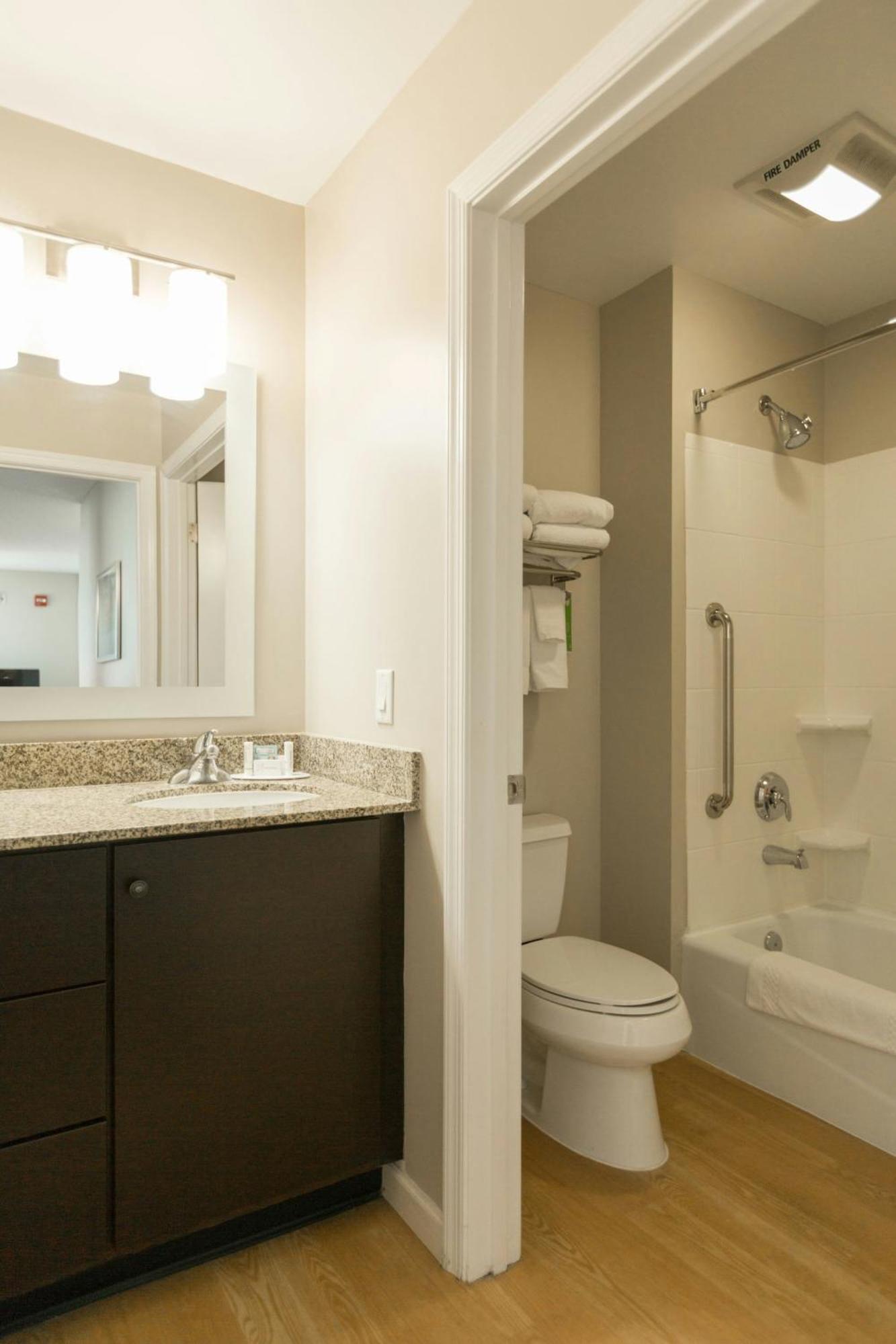 2 Bedroom Suite