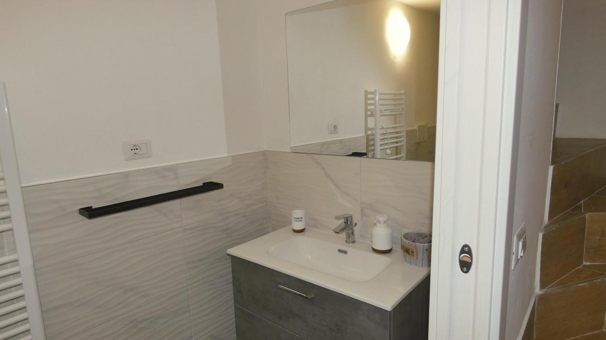 Double Room Private Bathroom