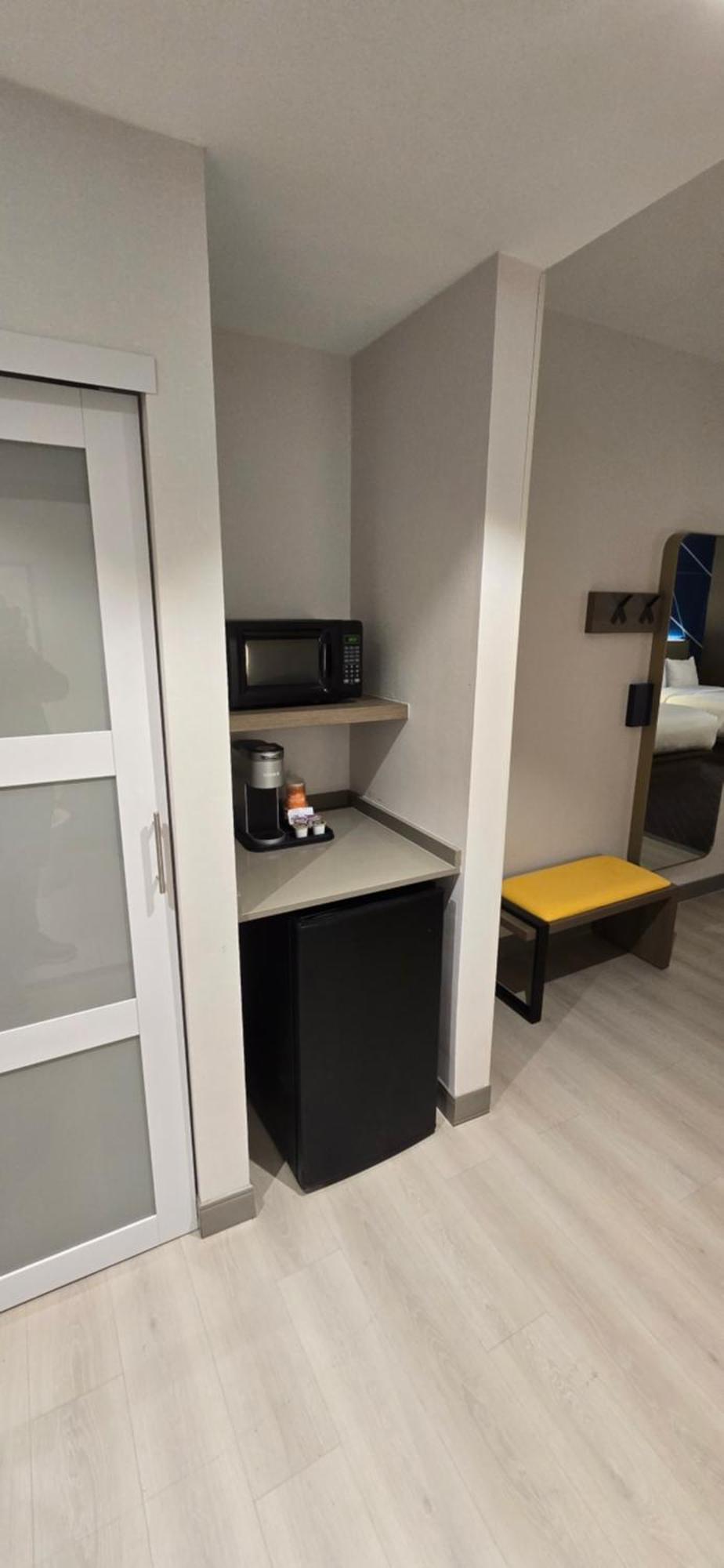Queen Suite with Two Queen Beds - Accessible/Non-Smoking,1636756282:JPEG