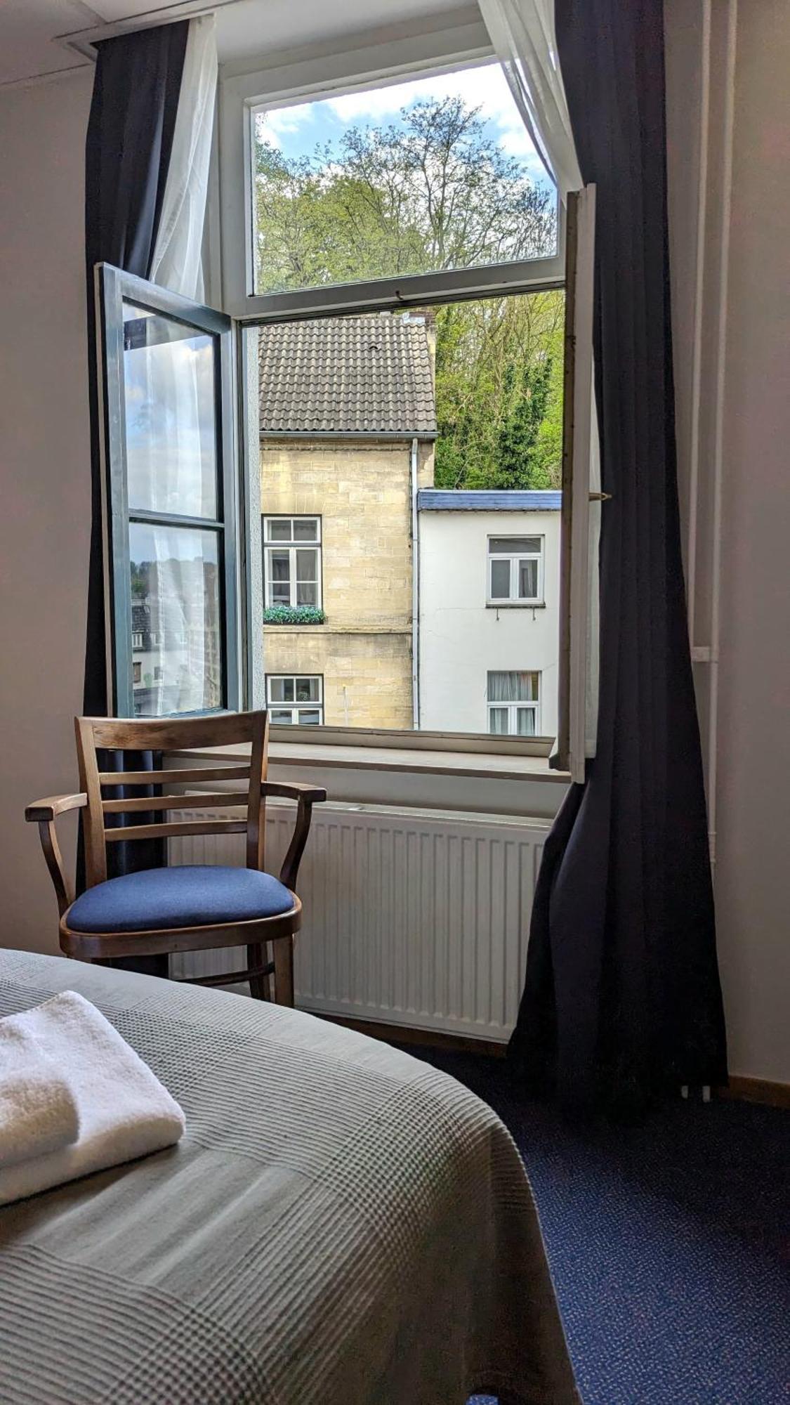 Double Room Private Bathroom