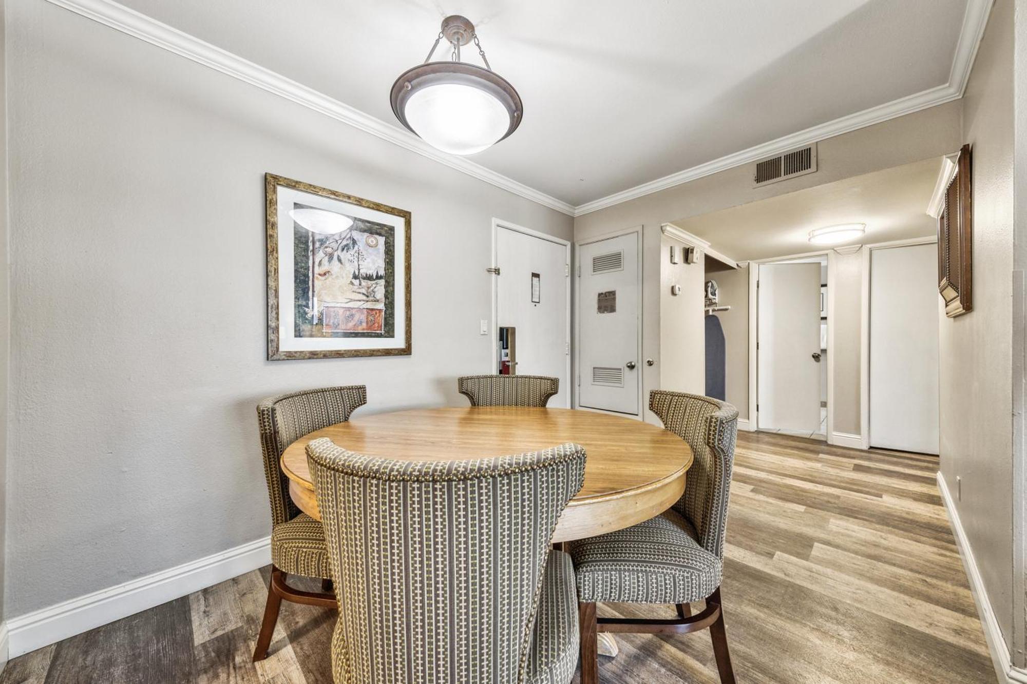 One-Bedroom Deluxe Suite