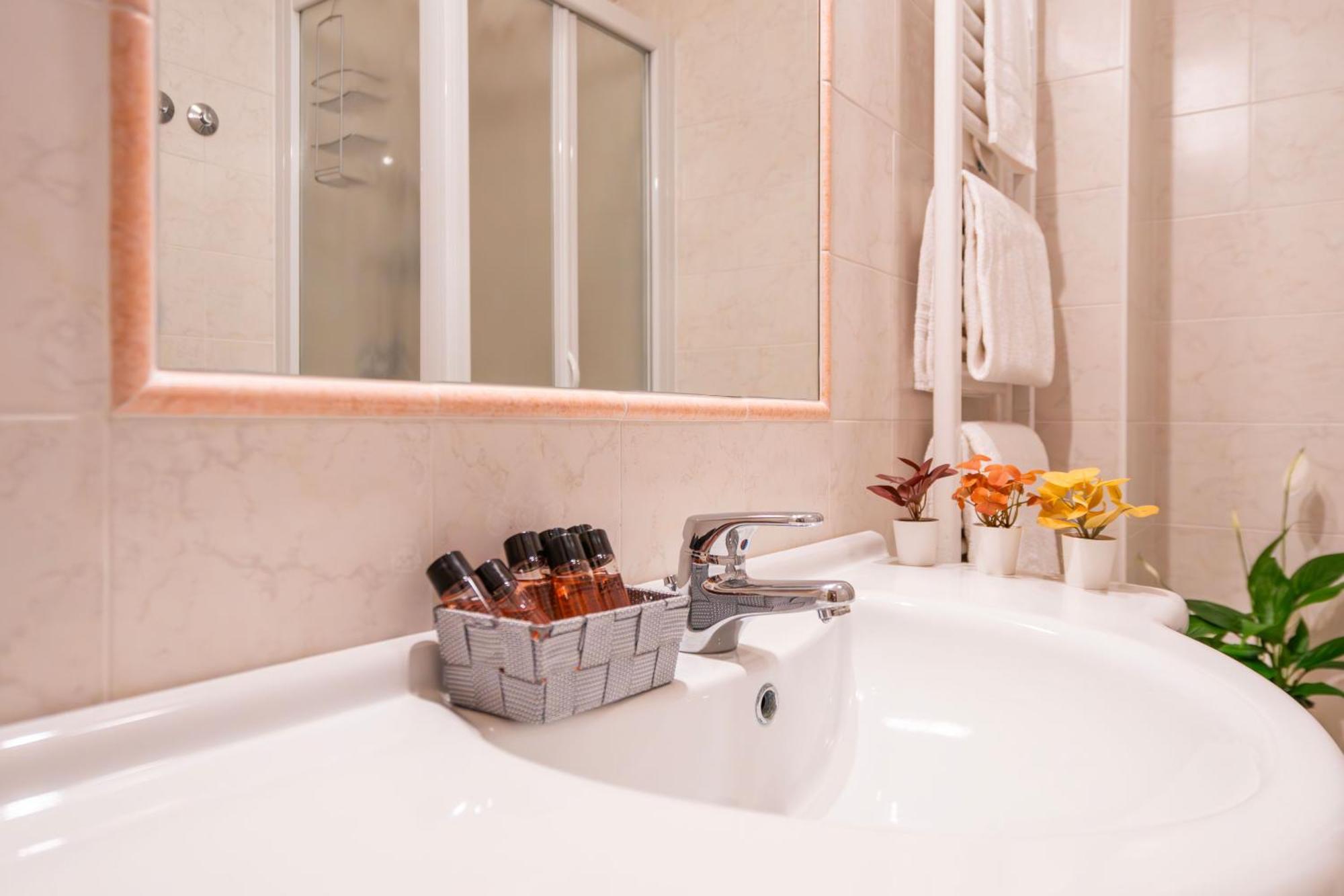 Double Room,1638493542:JPEG