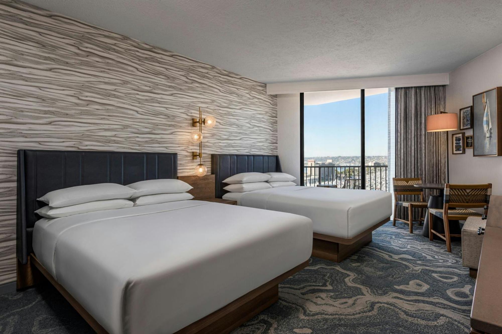 2 Double beds, Marina Tower, Deluxe Guest Room,1643136168:JPEG