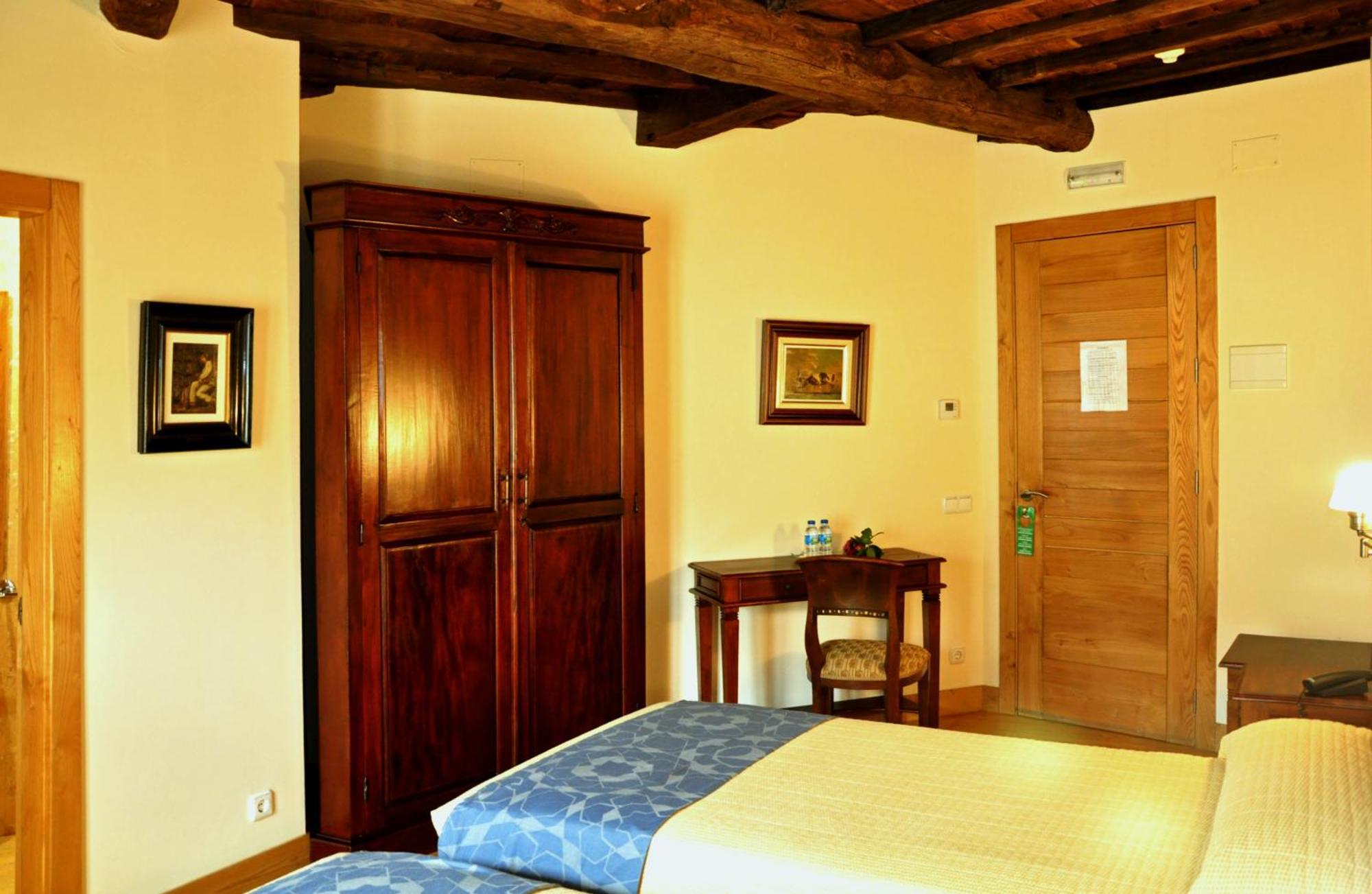 Double Room with Two Double Beds,119034022:JPEG