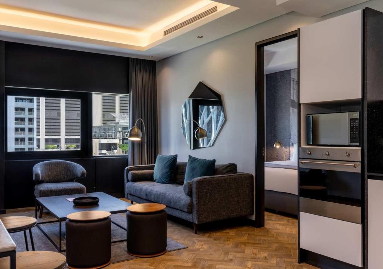 Deluxe One Bedroom Apartment with Mountain View,1648940394:JPEG