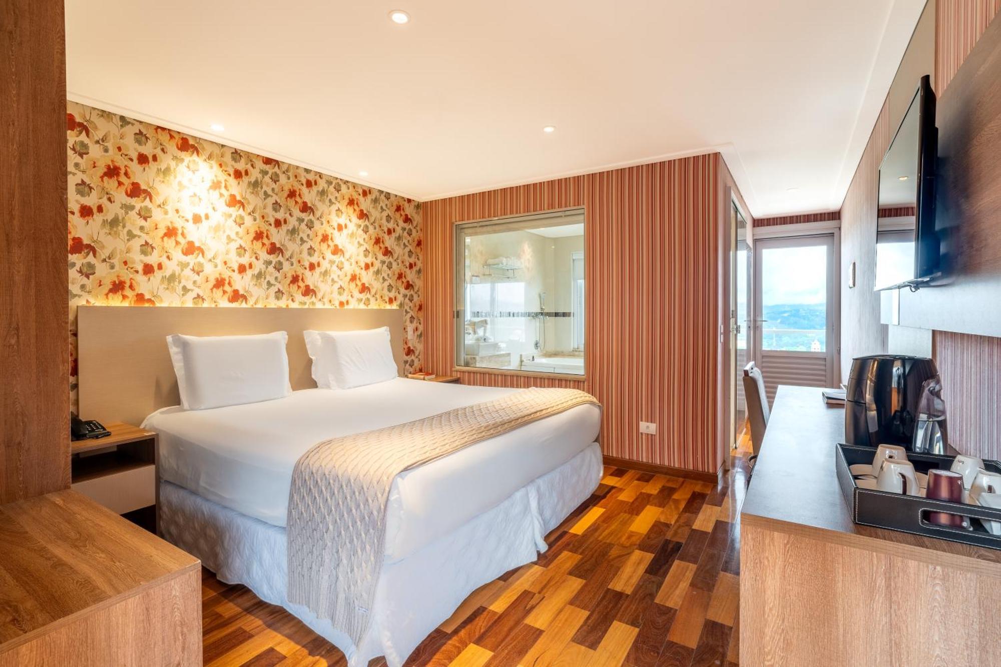 Double Room Spa Bath Individual
