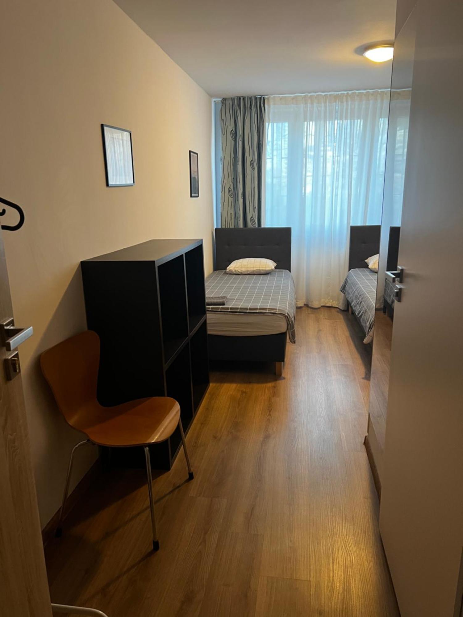 Twin Room Private Bathroom
