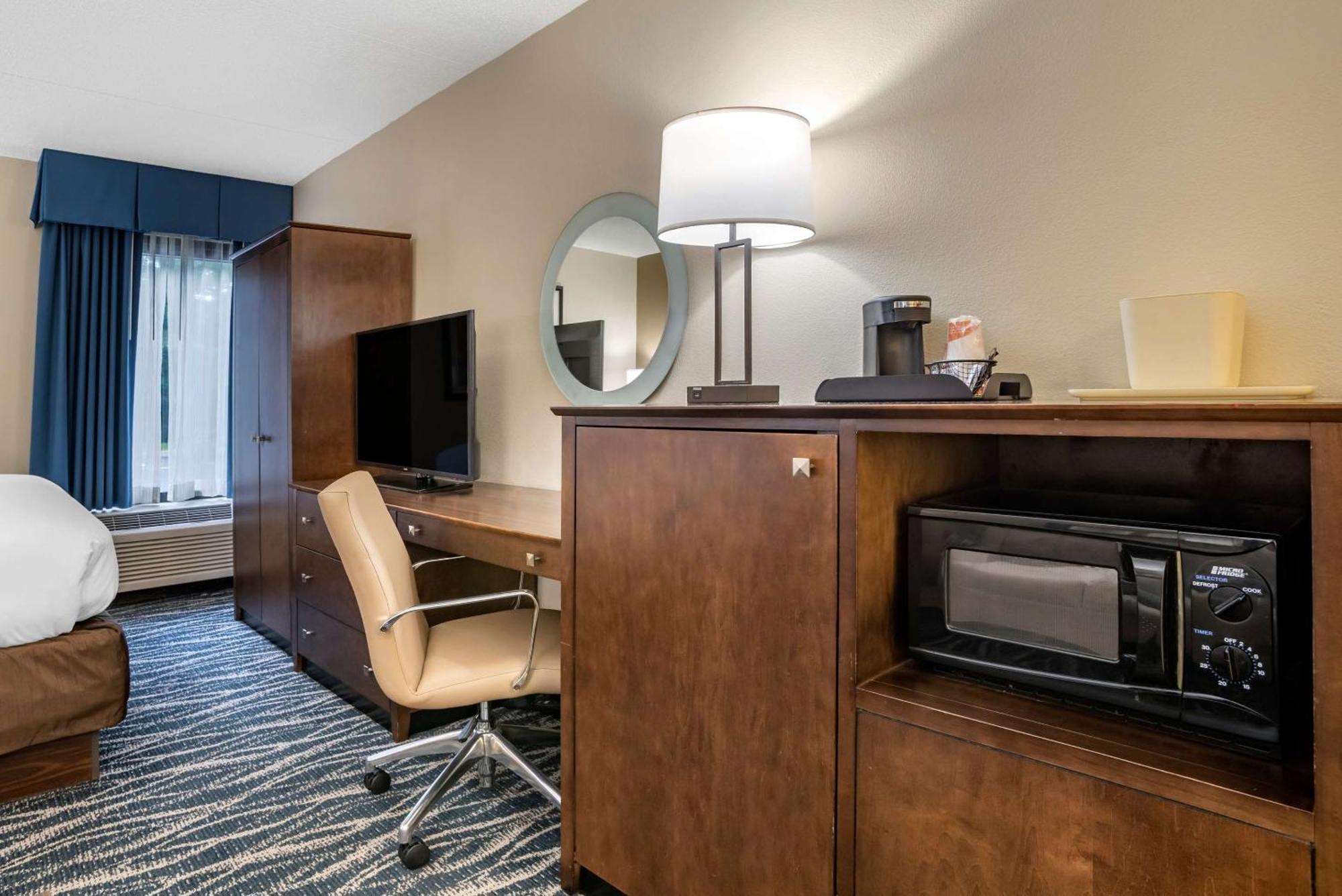 Superior King Room with Sofa Bed - Non Smoking