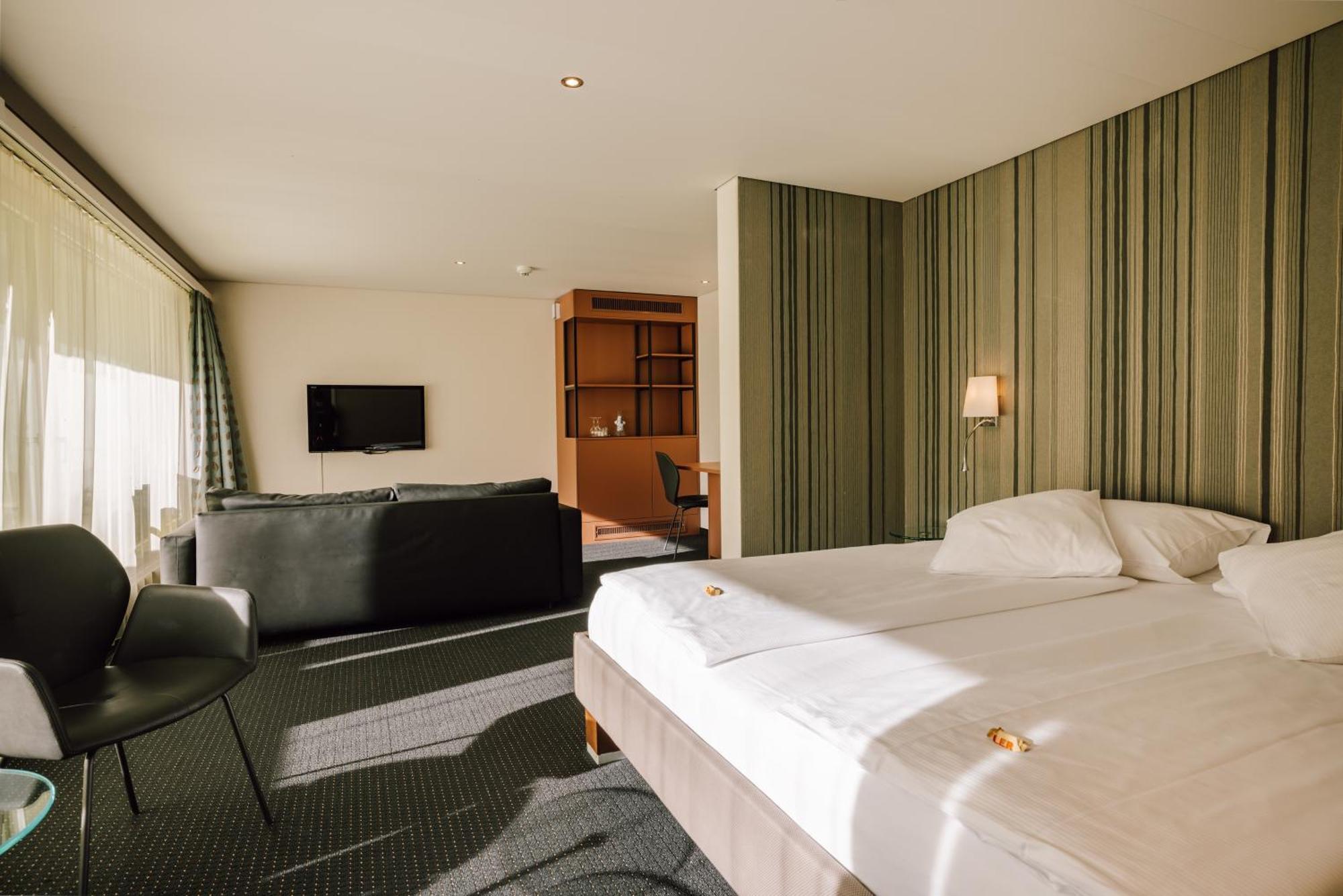 Large Double Room