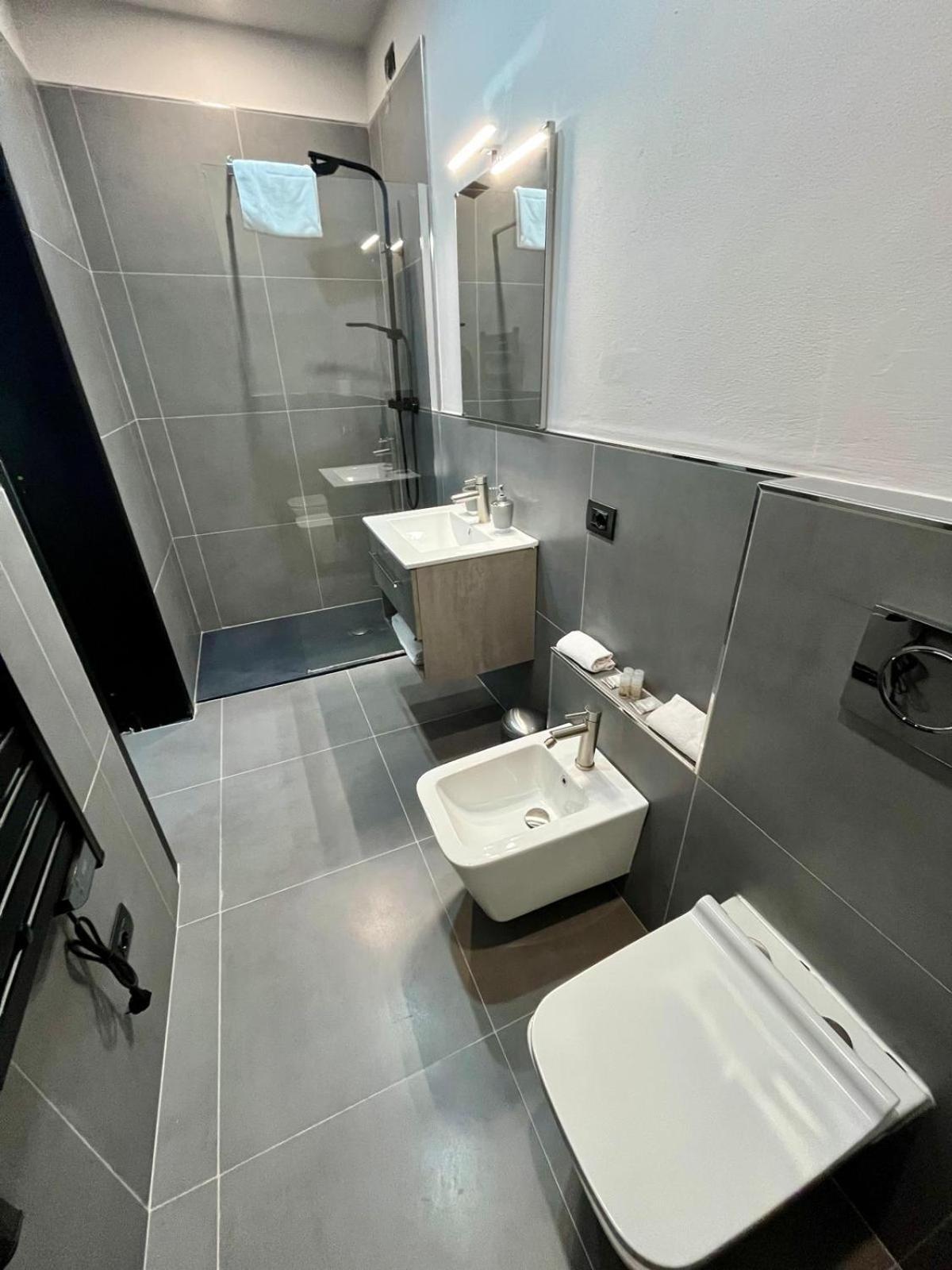 Deluxe Suite Spa Bath