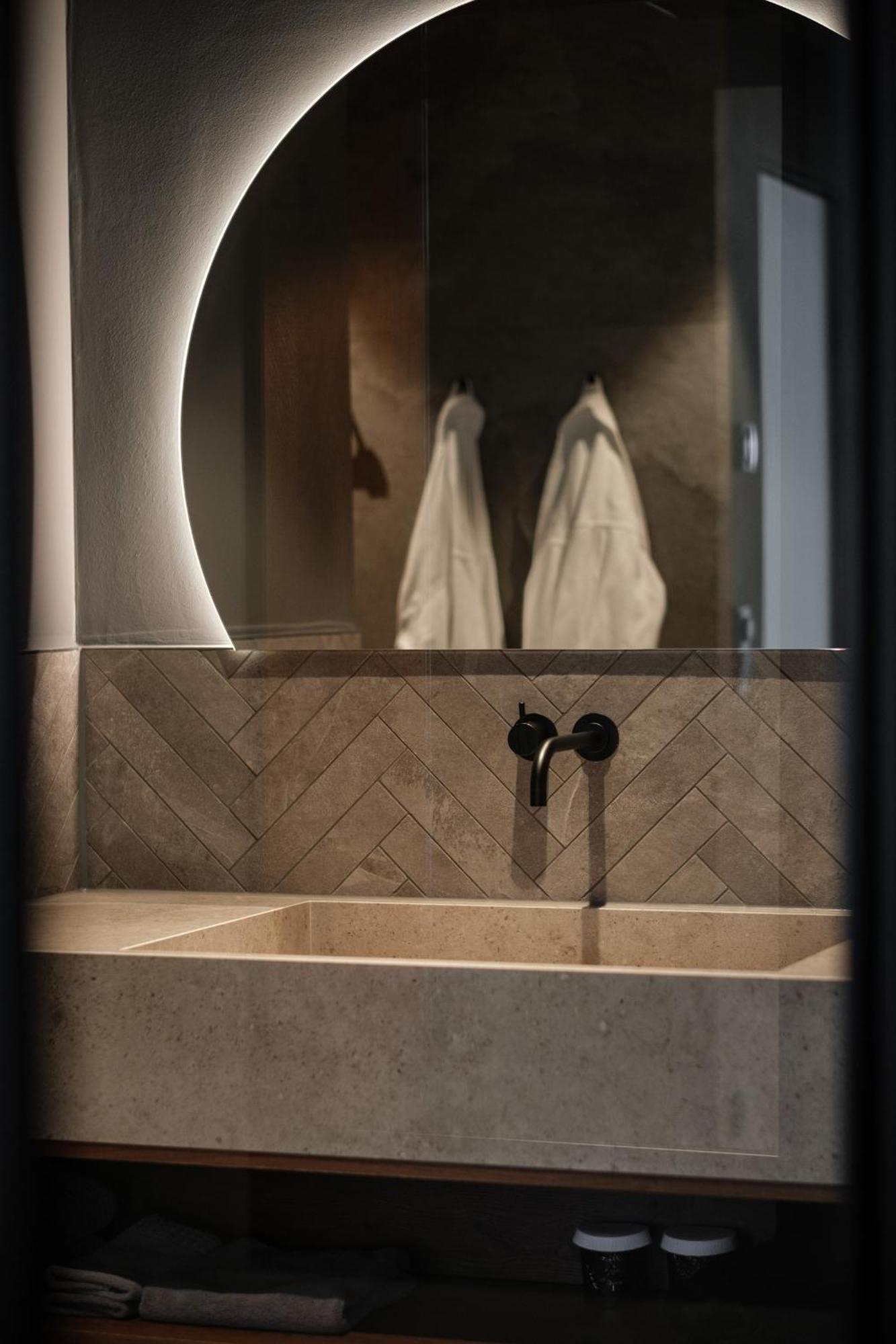 Junior Suite,1668061127:JPEG