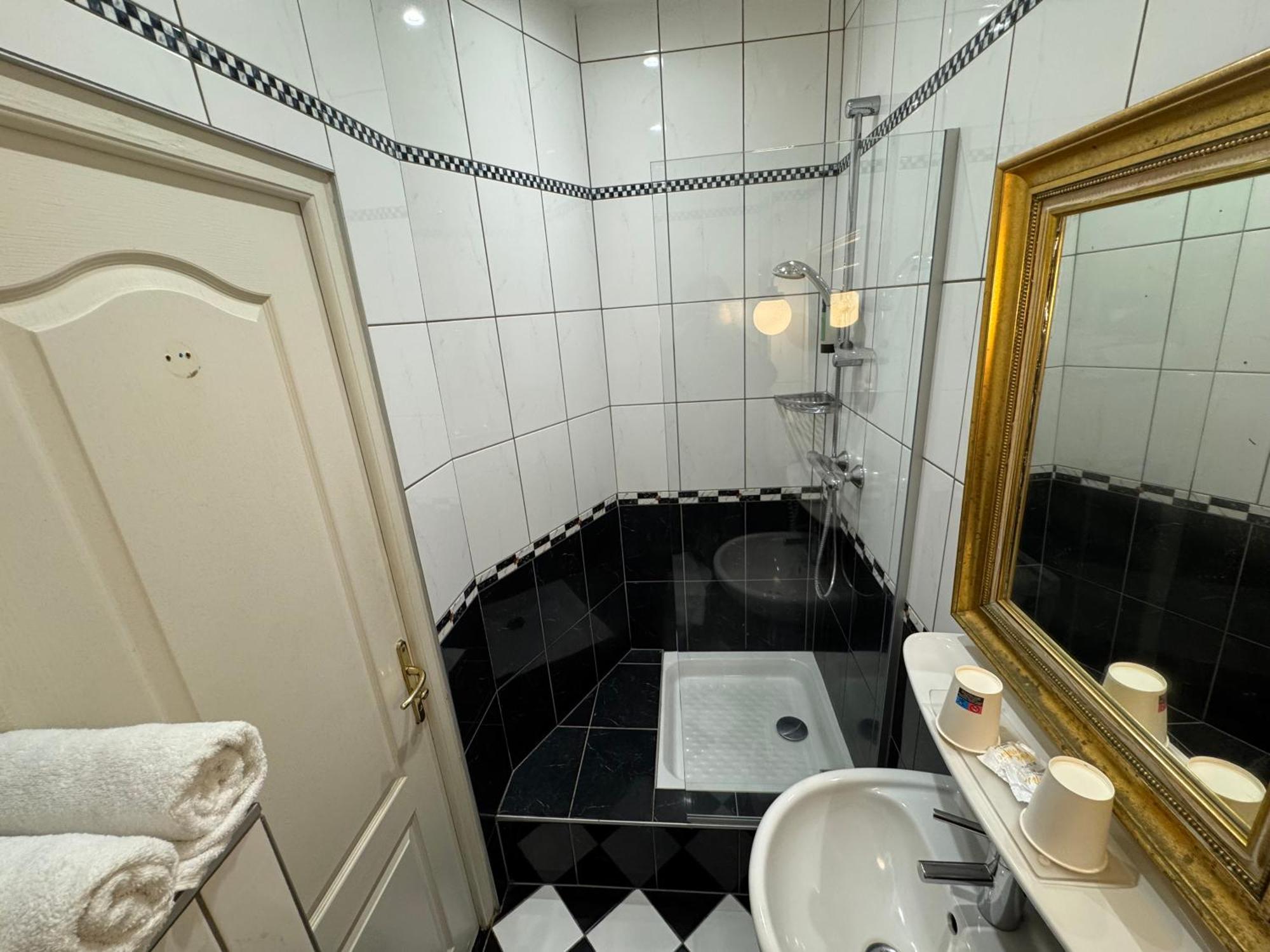 small economic double room,1670698457:JPEG