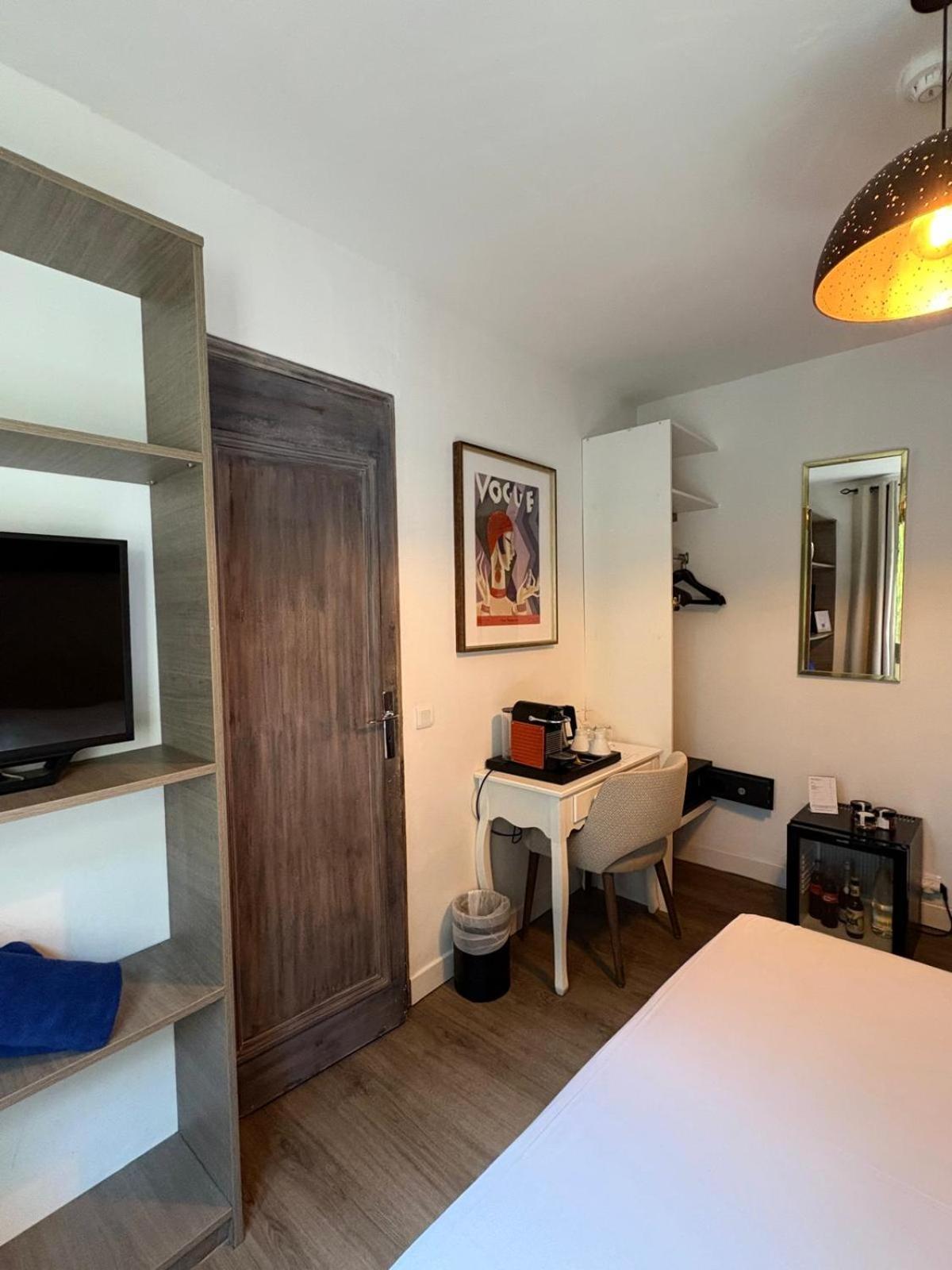 Small Double Room,1670829066:JPEG