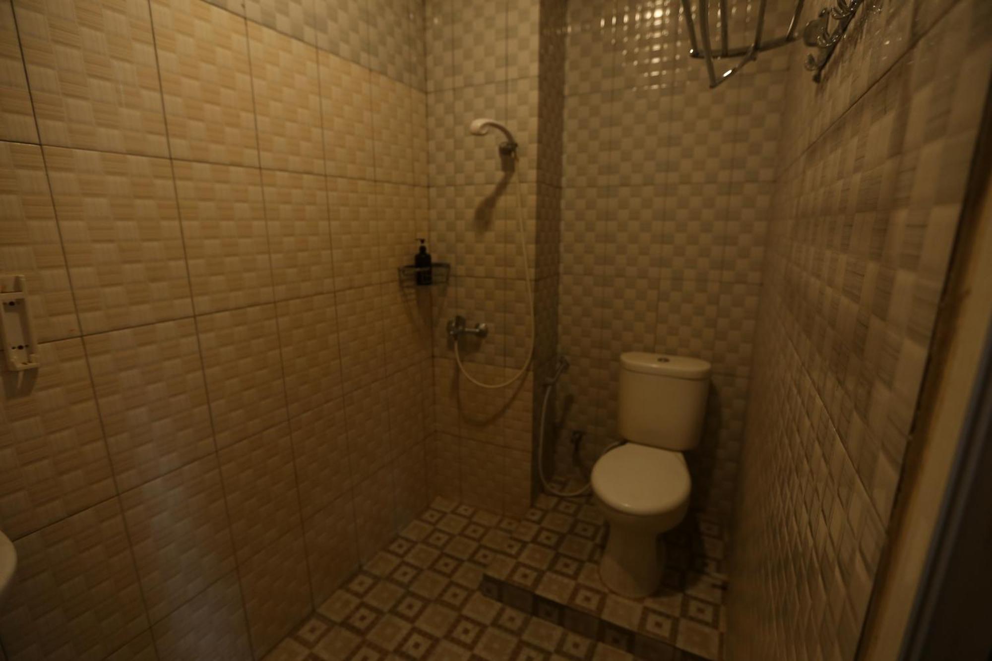 Family Room,1672641242:JPEG