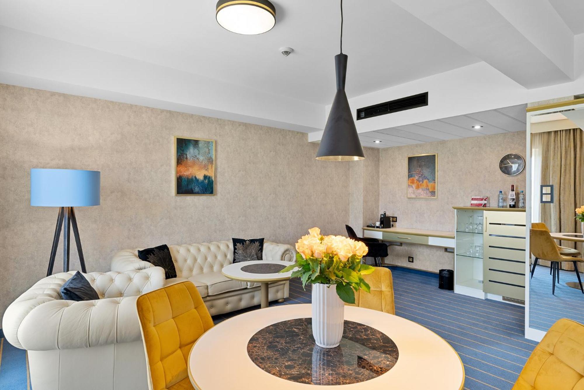 One-Bedroom Apartment,1677853812:JPEG