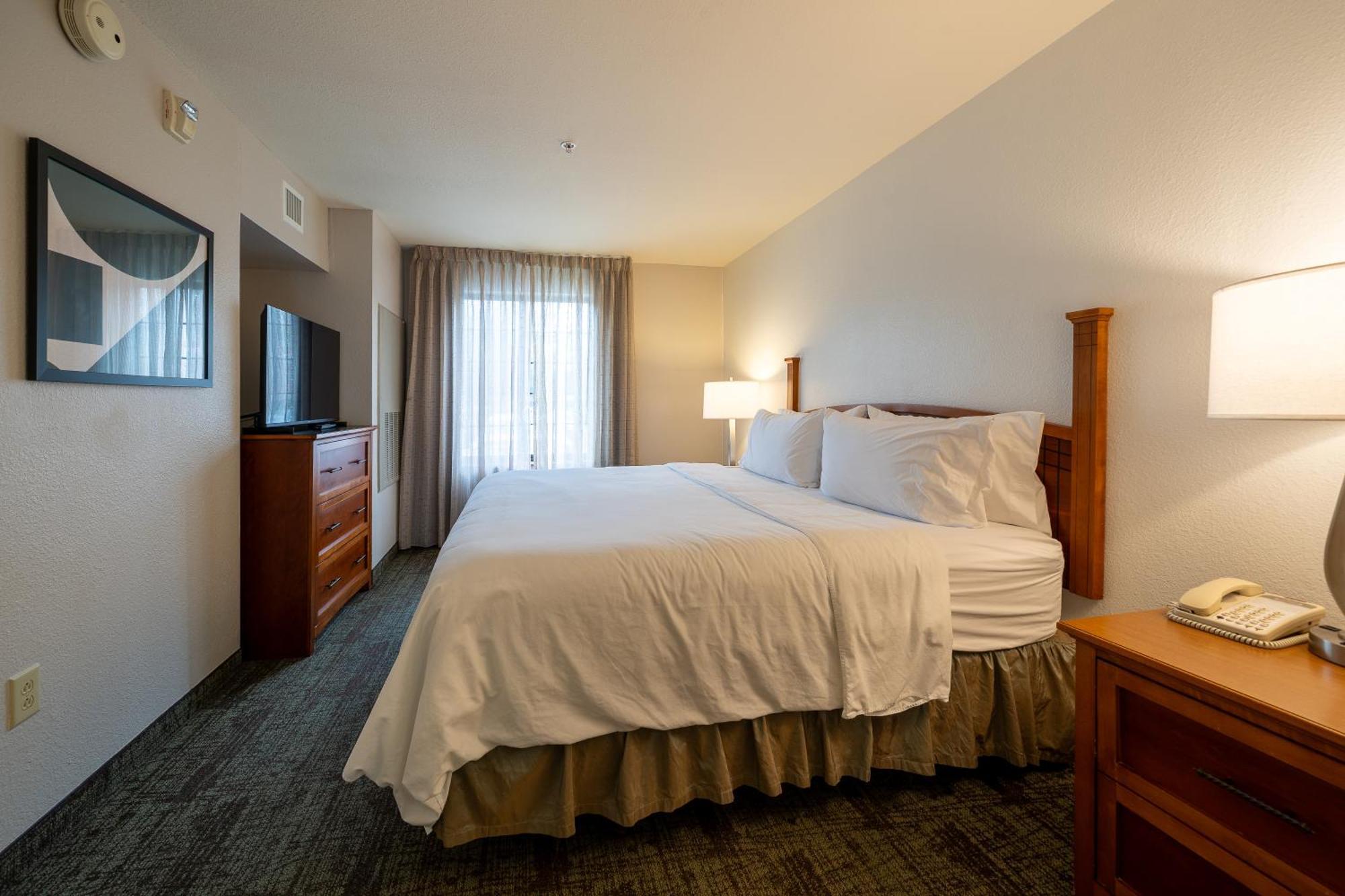 One-Bedroom Suite with Two Double Beds,1668086508:JPEG