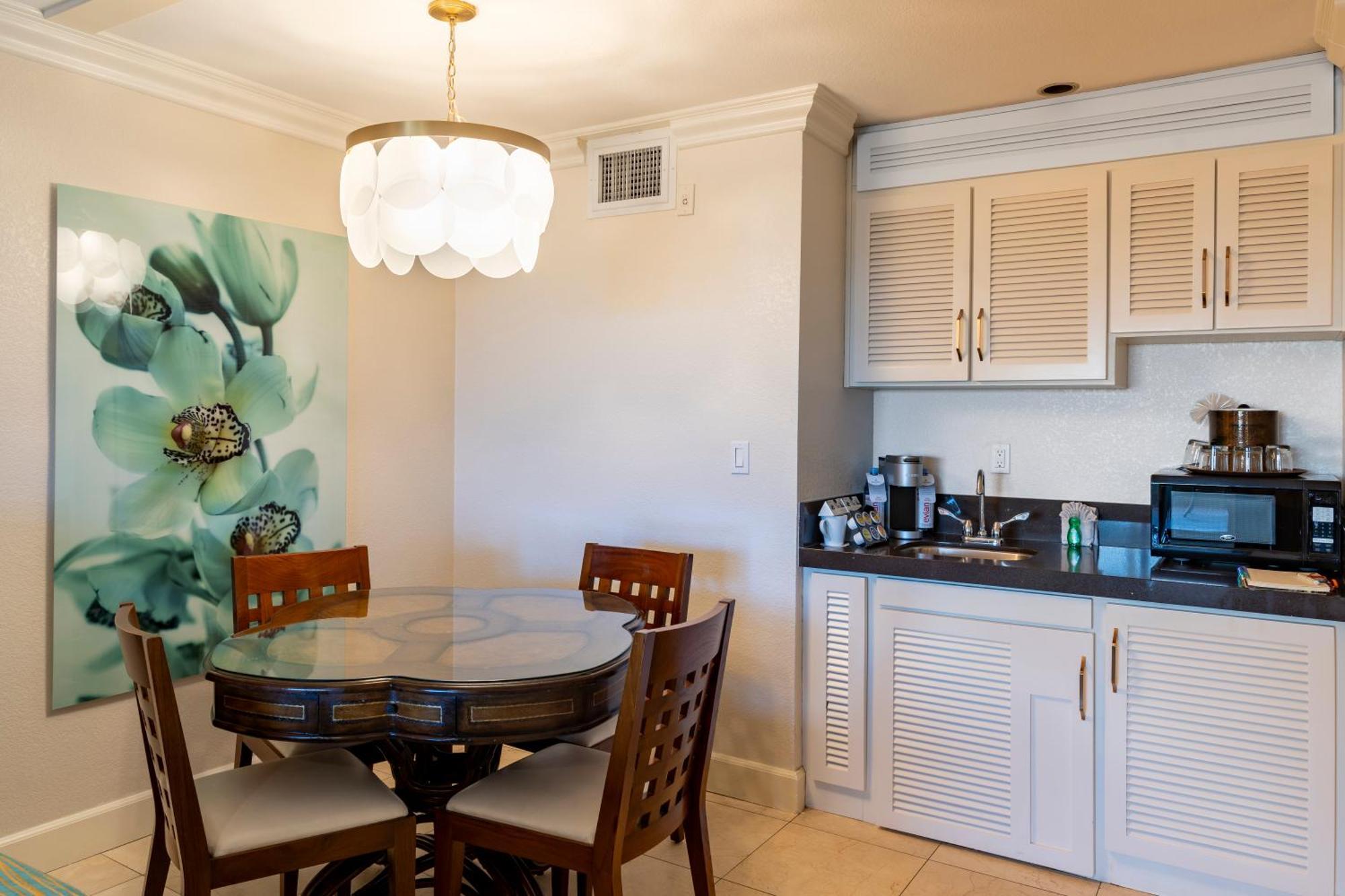 Partial Ocean View Junior Suite Queen