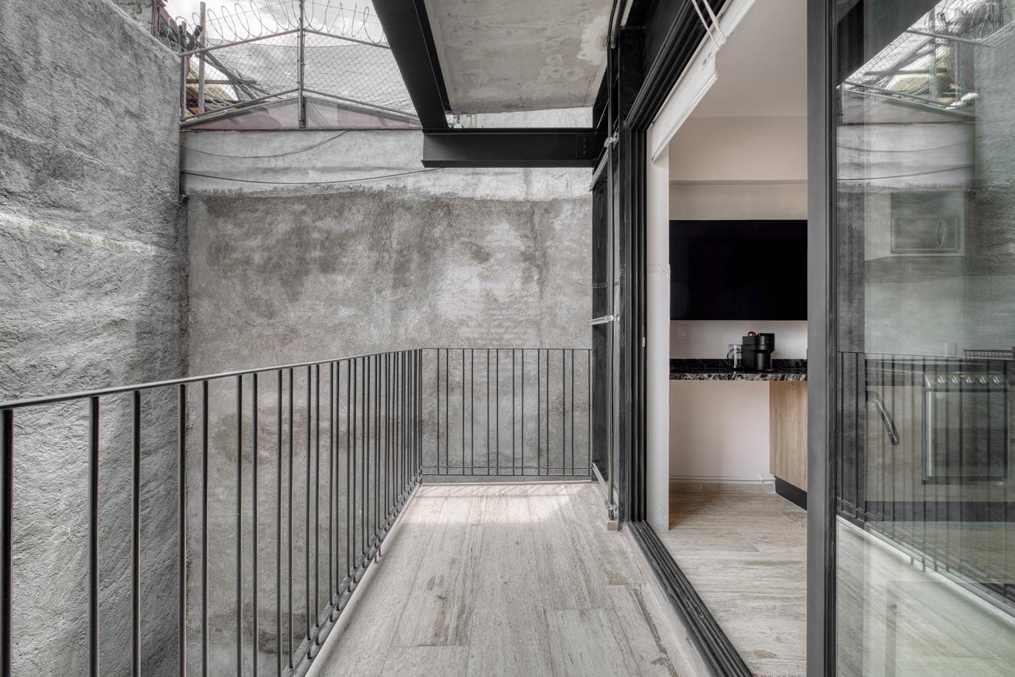 Studio with Balcony,1679895279:JPEG