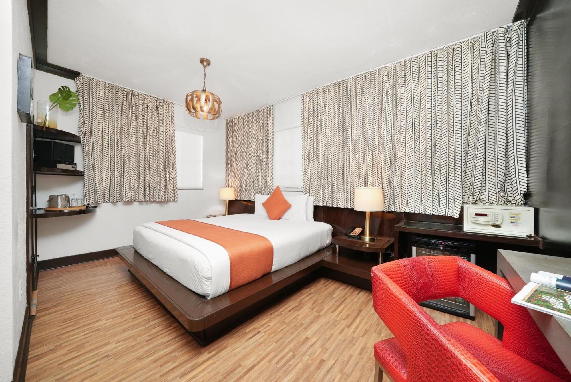 Standard King Room