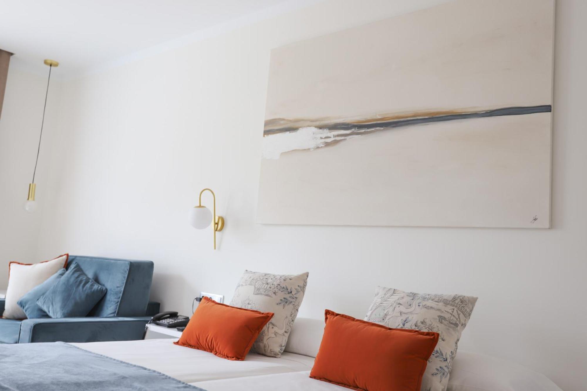 Double or Twin Room with Balcony and Parking,1706783867:JPEG