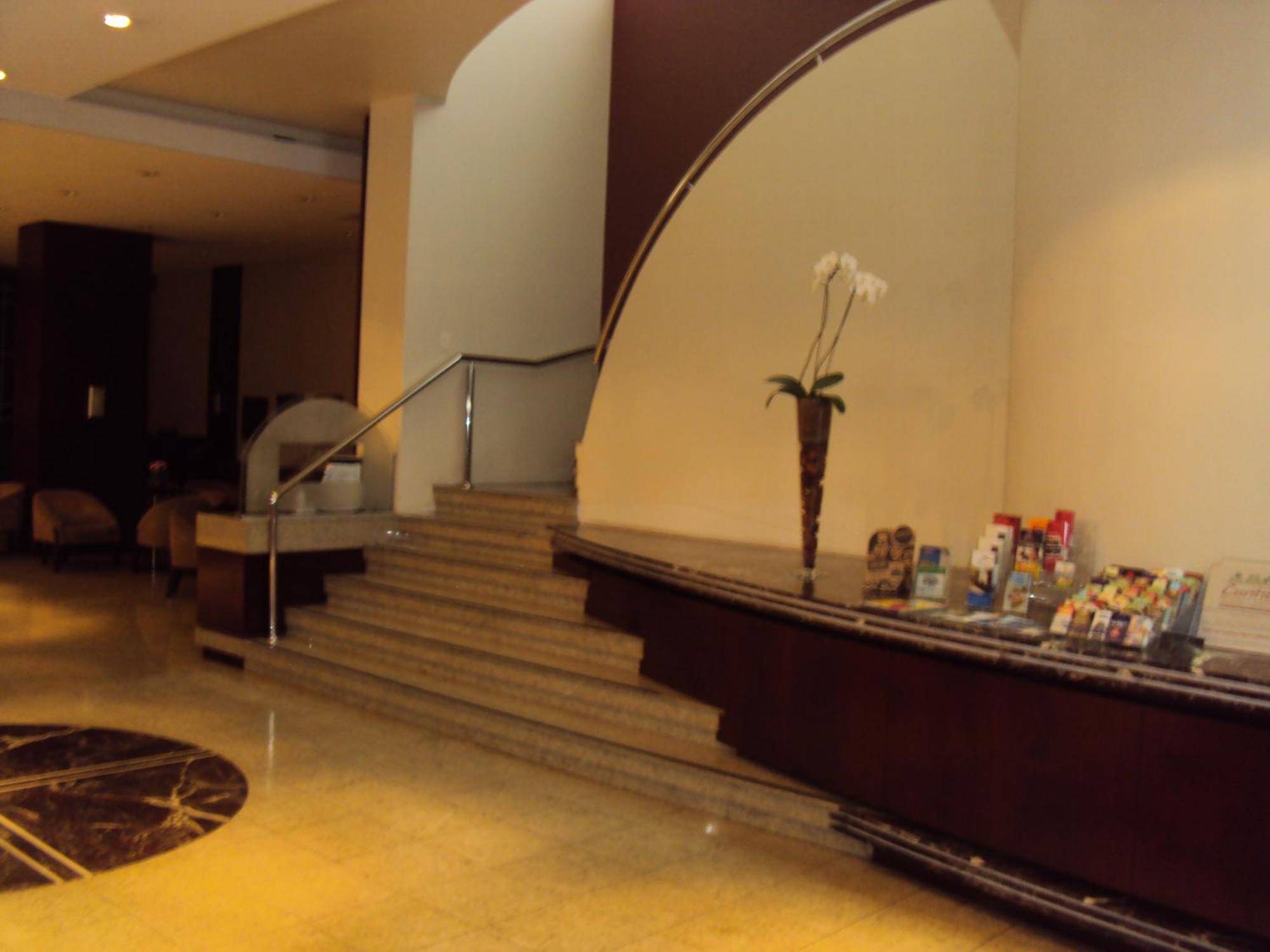 One-Bedroom Deluxe Apartment