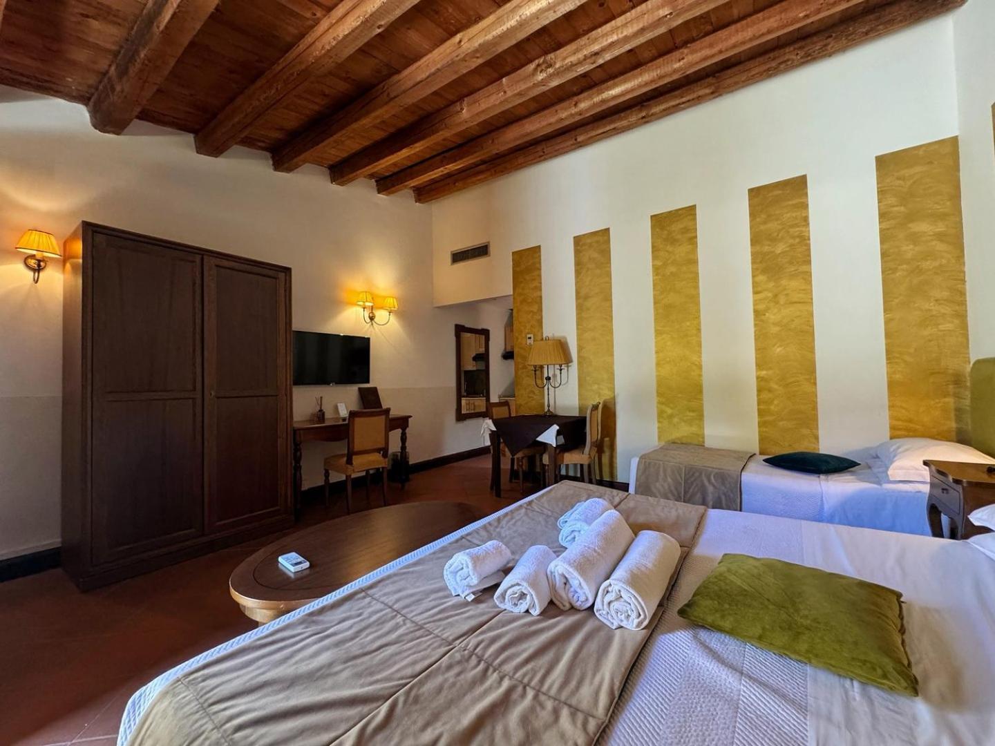 Comfort Triple Room