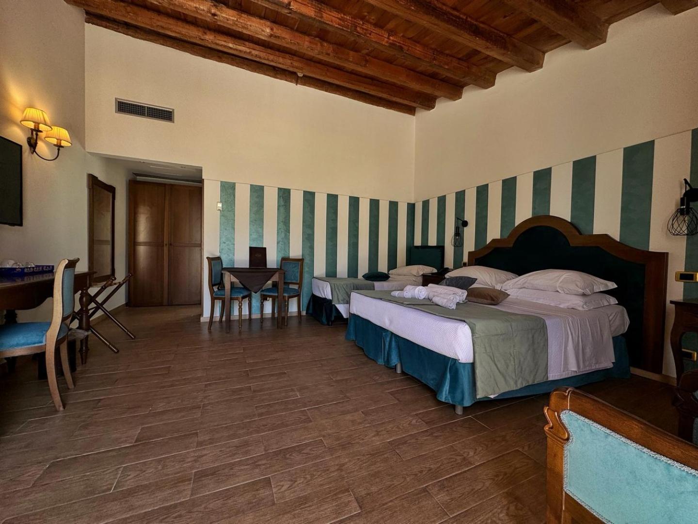 Comfort Triple Room