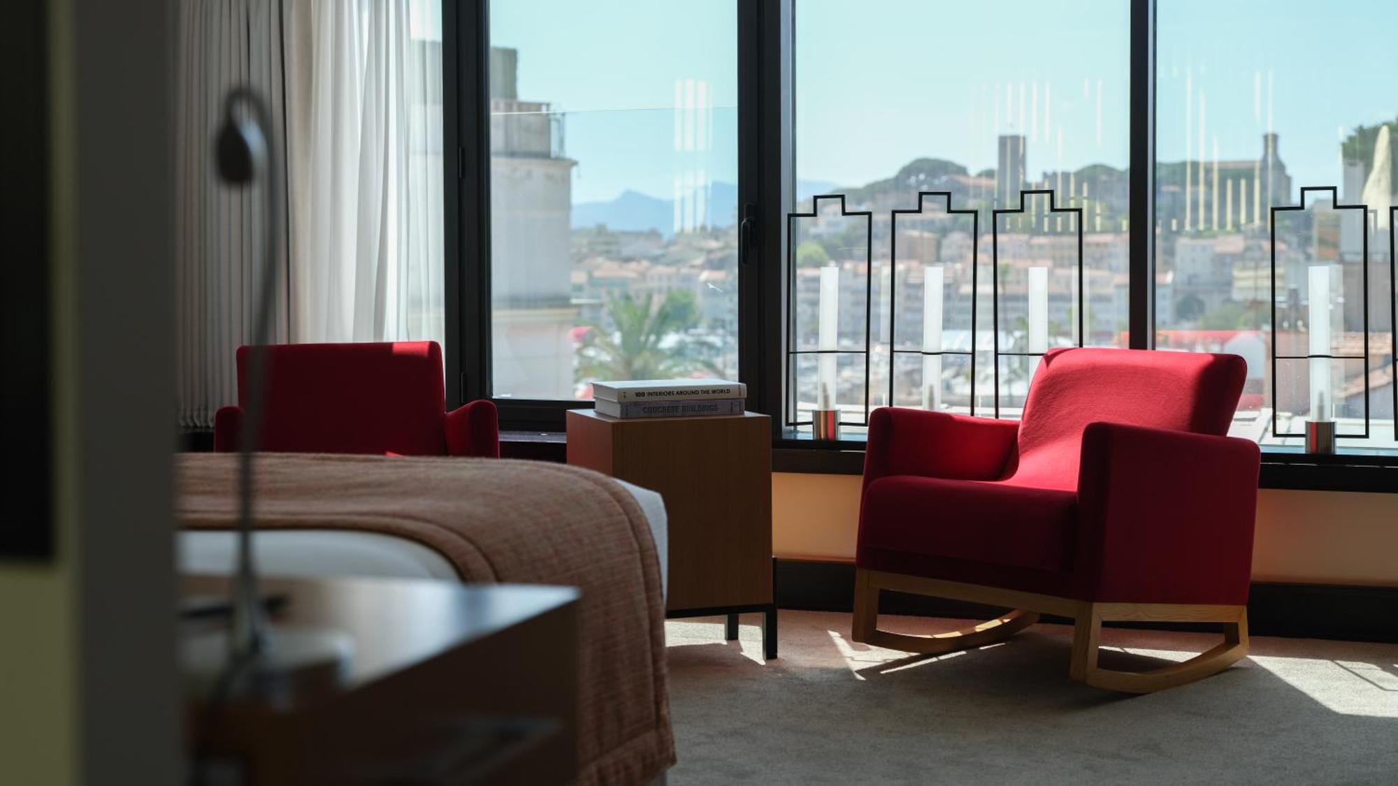 Panoramic Terrace Suite