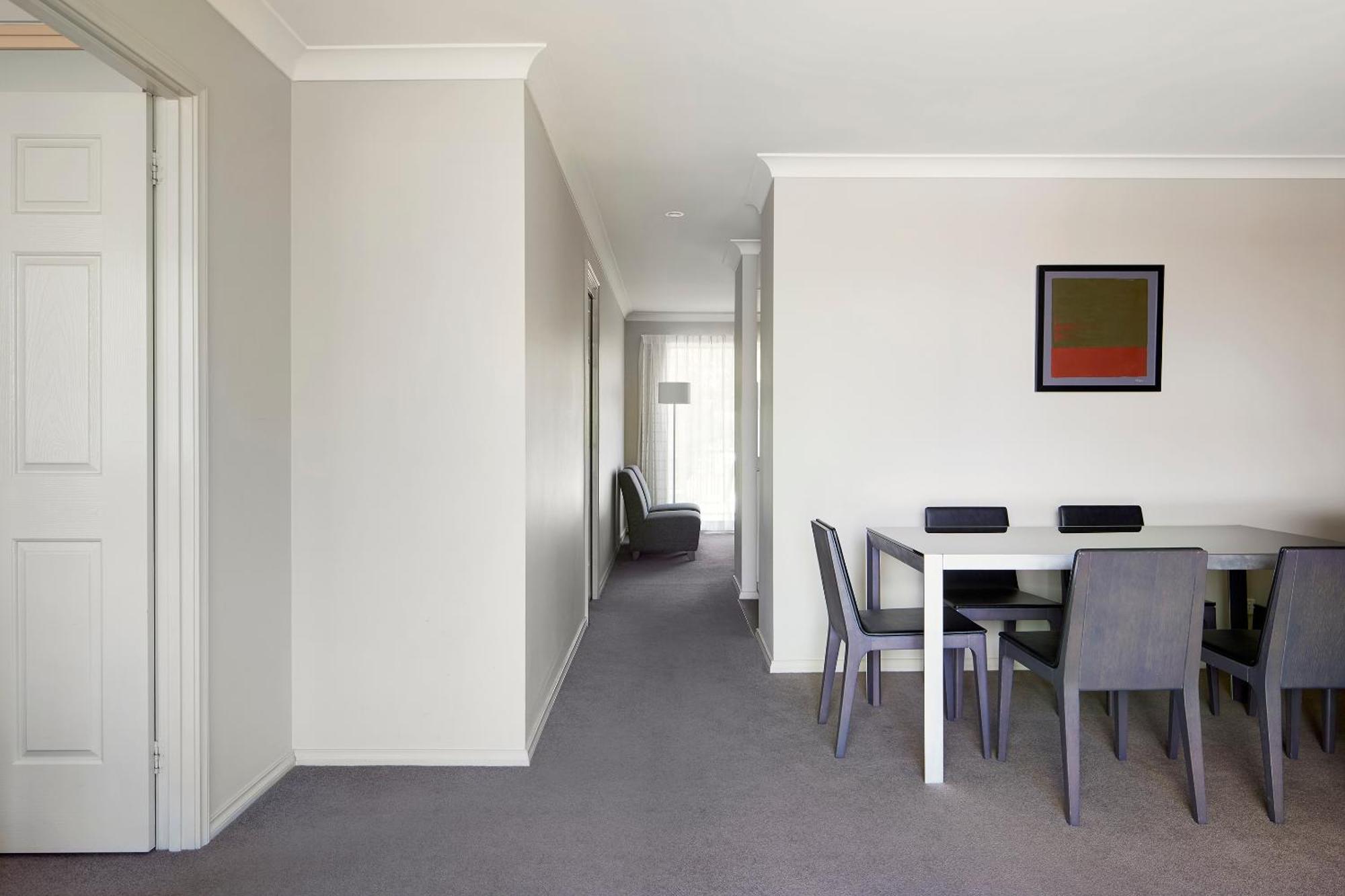 One-Bedroom Deluxe Apartment