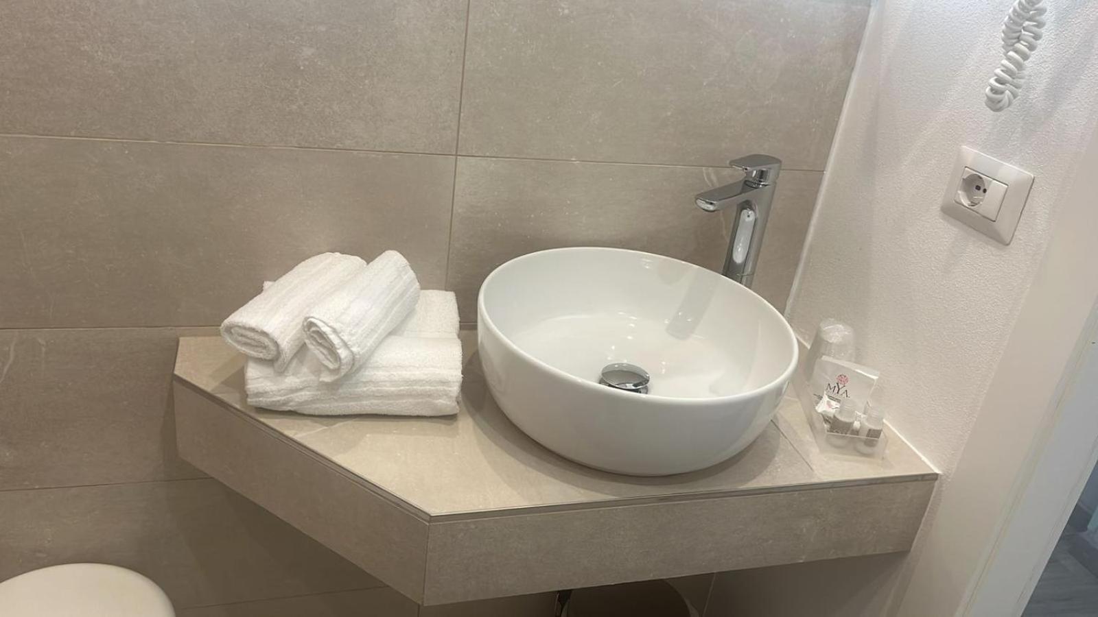 Economy Double or Twin Room,1697793185:JPEG