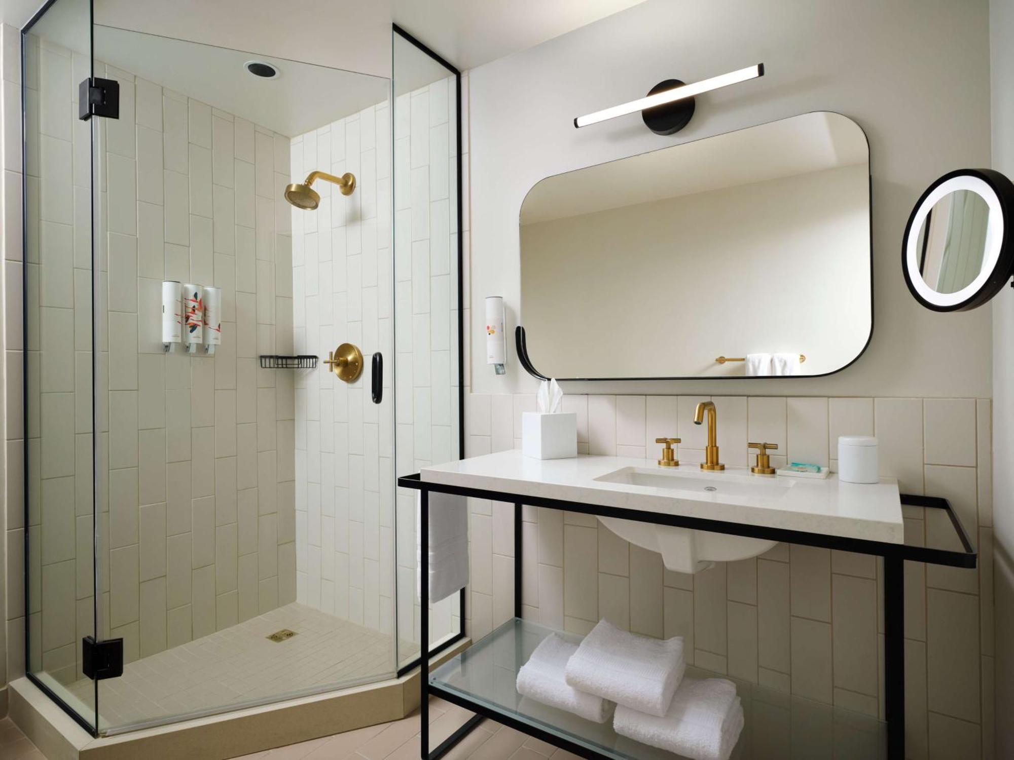 Habitación con cama extragrande y sofá cama - No fumadores