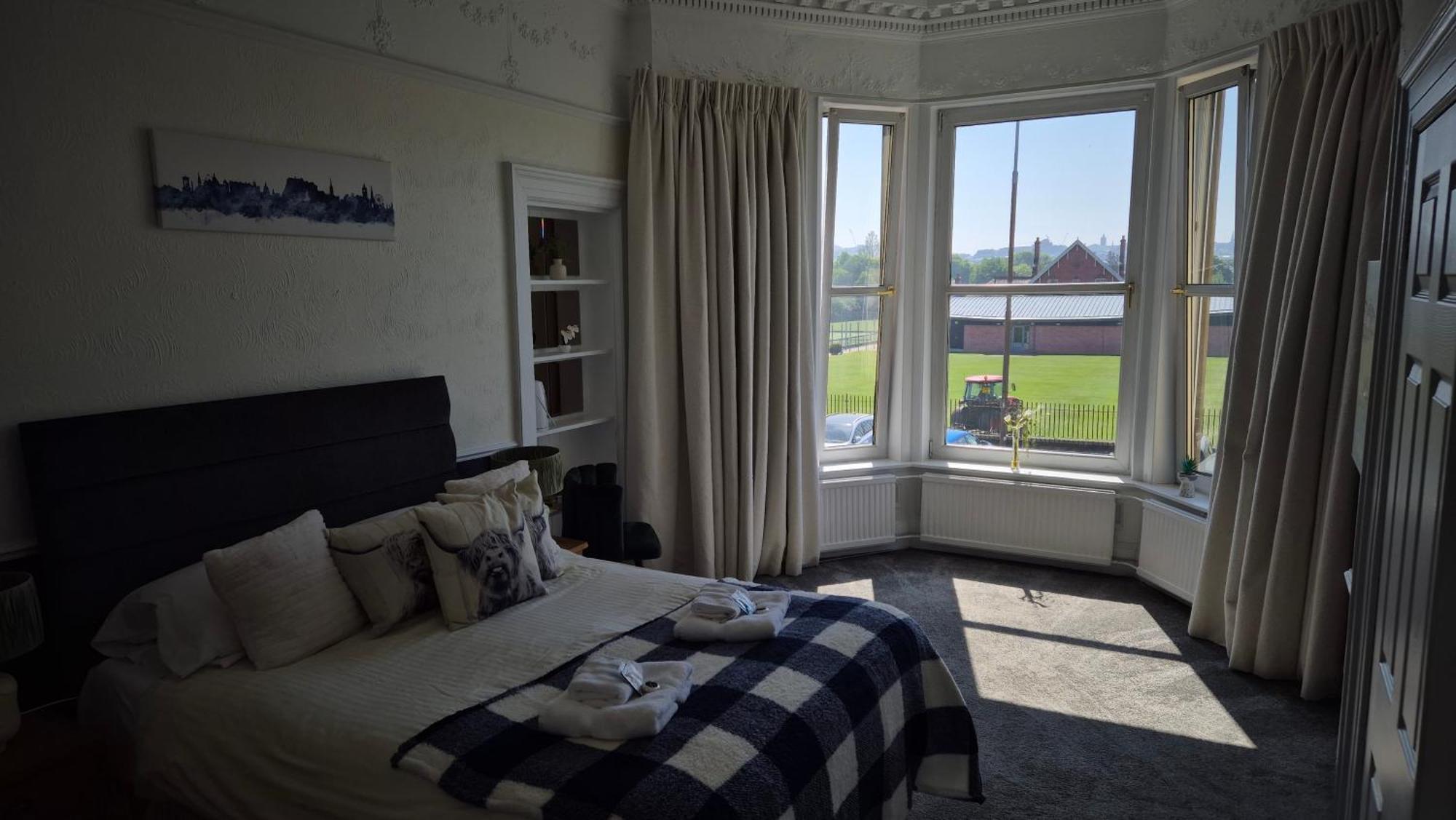 Triple Room City View