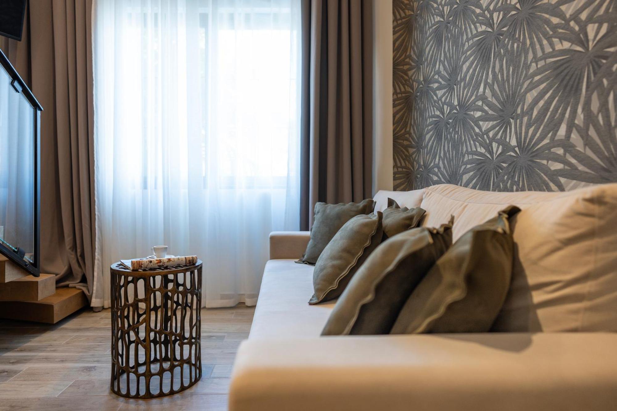 Double Room with Pool View