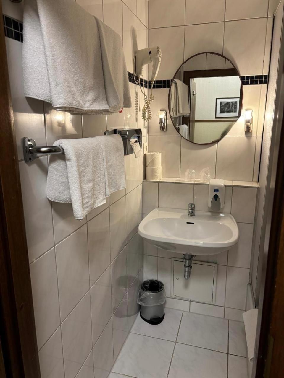Double Room Private External Bathroom