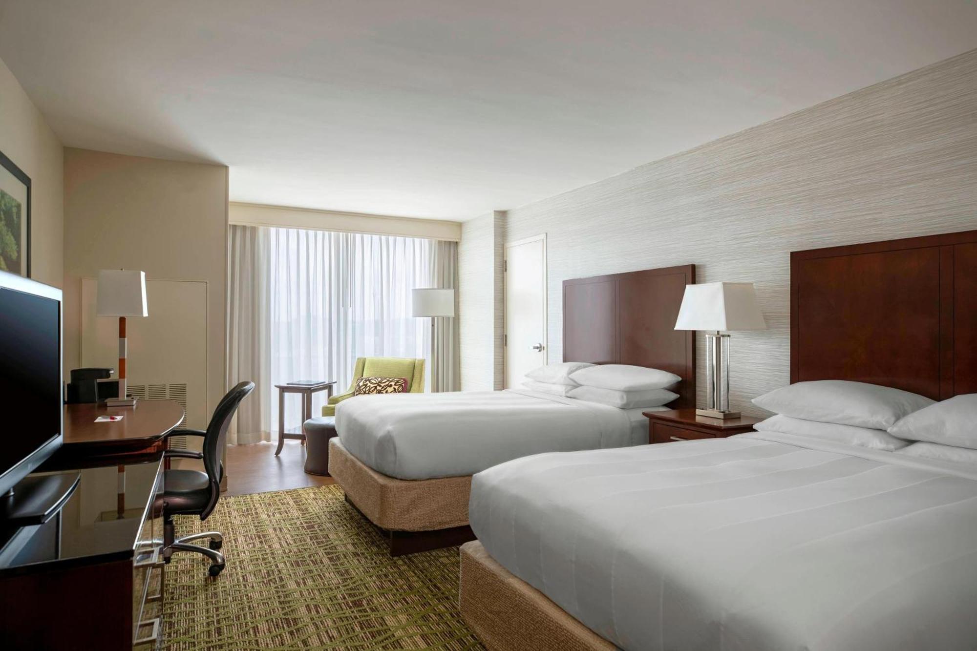 2 Queen Beds Guest Room