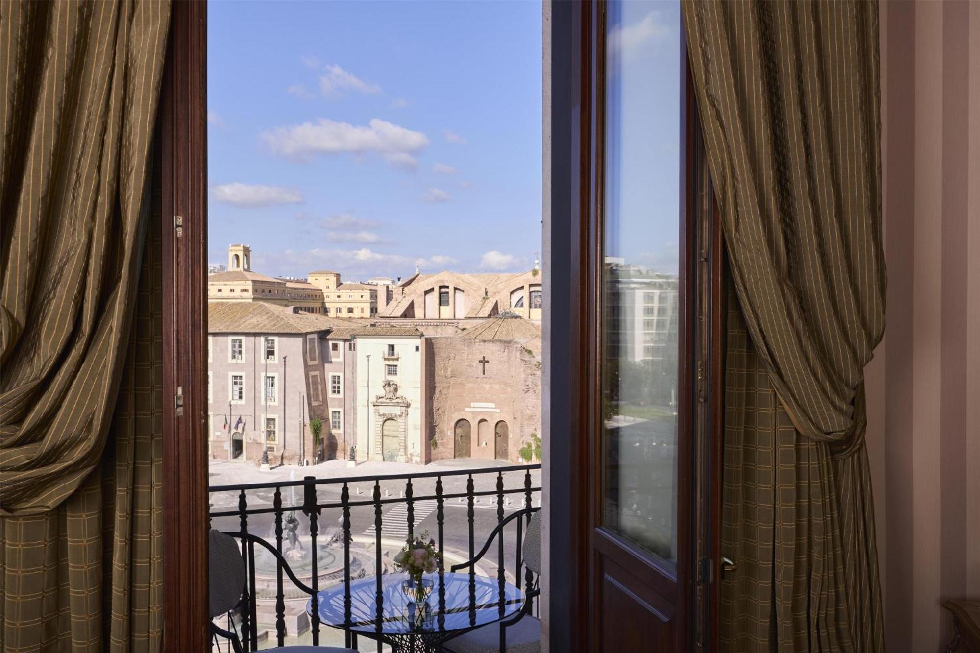 Junior Suite Balcony Piazza View